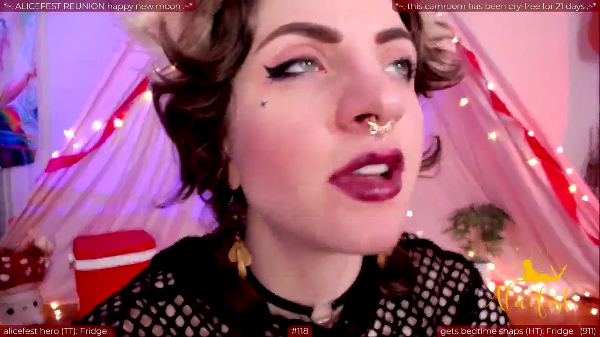 Gallery image thumbnail from aliceisonfire's myfreecams stream on, 06/08/2024, 11:25 image 19 of 20