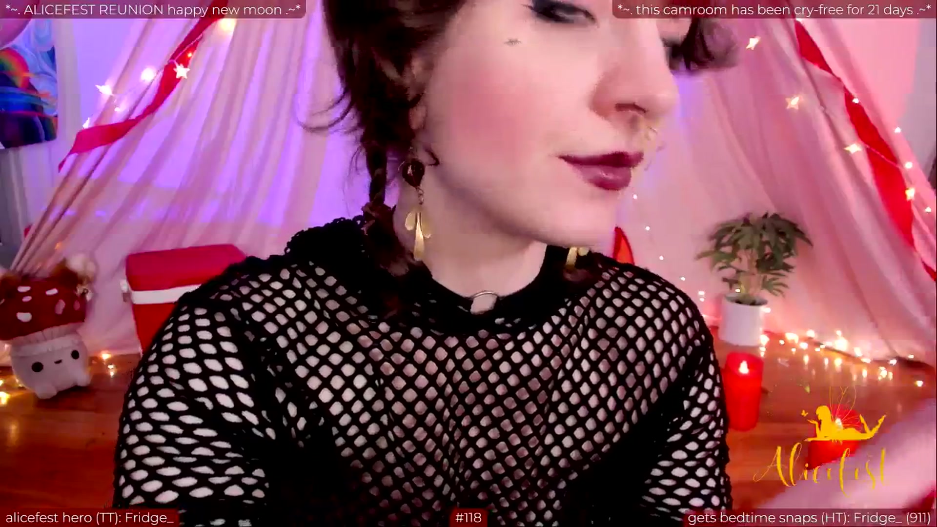 Gallery image thumbnail from aliceisonfire's myfreecams stream on, 06/08/2024, 11:25 image 8 of 20