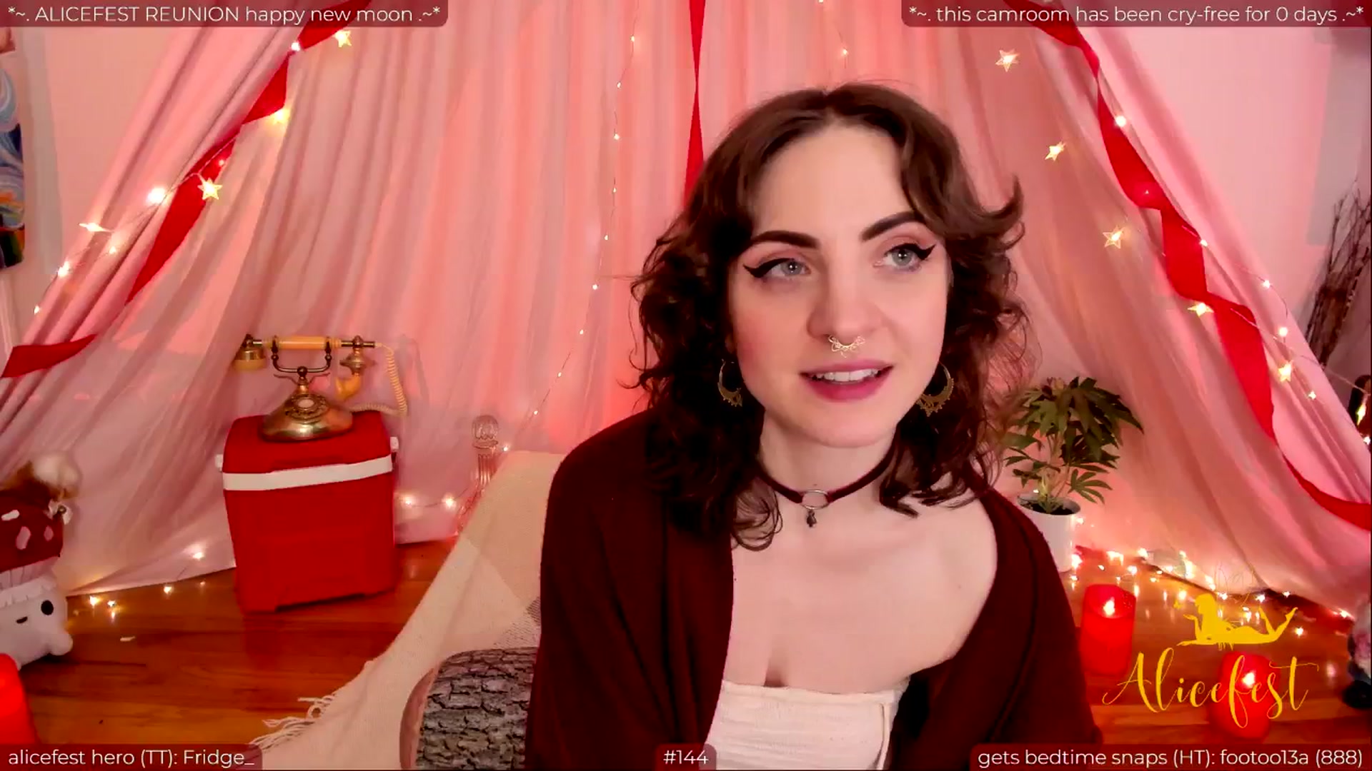 Gallery image thumbnail from aliceisonfire's myfreecams stream on, 06/10/2024, 18:37 image 1 of 20
