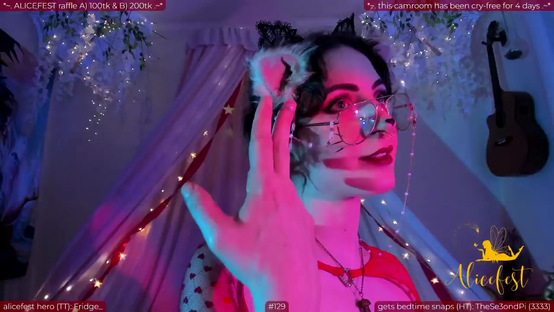 Gallery image thumbnail from aliceisonfire's myfreecams stream on, 06/16/2024, 08:07 image 16 of 20