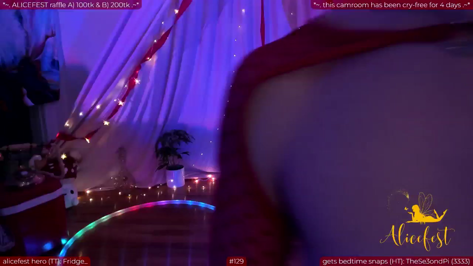 Gallery image thumbnail from aliceisonfire's myfreecams stream on, 06/16/2024, 08:07 image 13 of 20