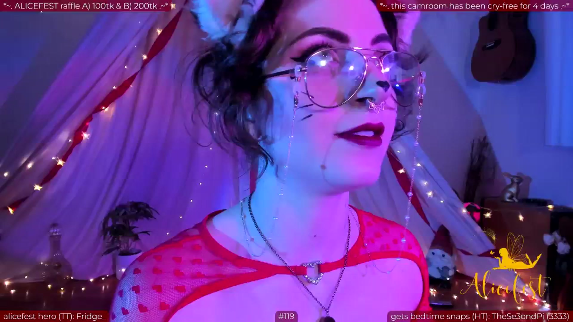 Gallery image thumbnail from aliceisonfire's myfreecams stream on, 06/16/2024, 09:57 image 13 of 20