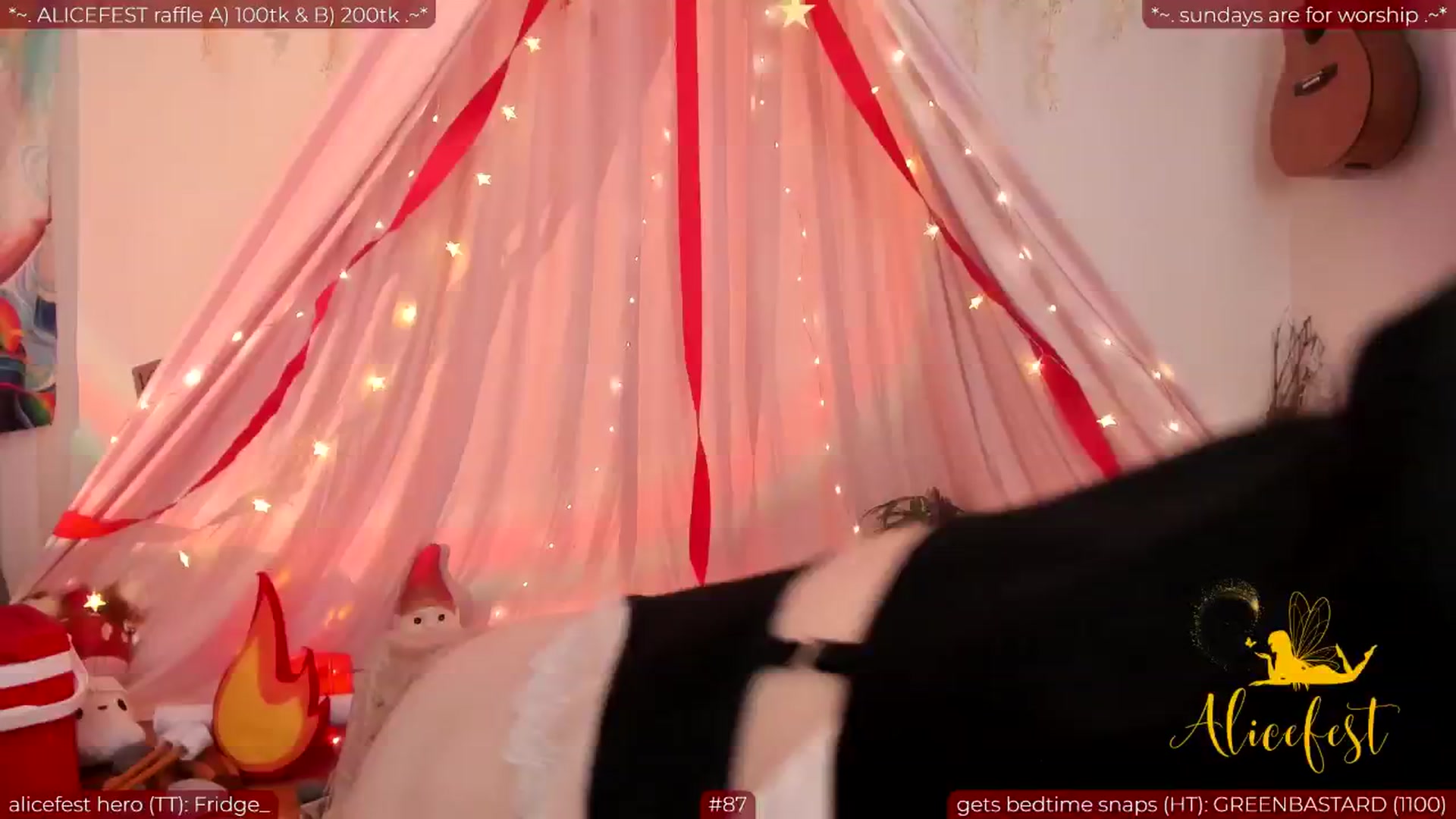 Gallery image thumbnail from aliceisonfire's myfreecams stream on, 06/24/2024, 10:33 image 9 of 20