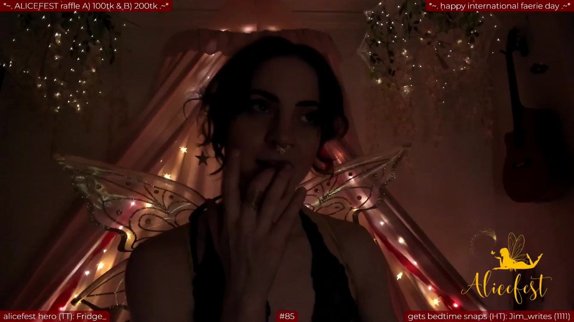 Gallery image thumbnail from aliceisonfire's myfreecams stream on, 06/25/2024, 09:11 image 17 of 20
