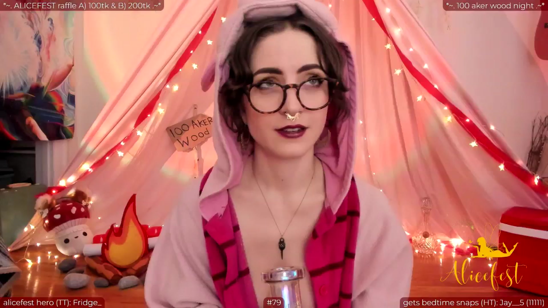 Gallery image thumbnail from aliceisonfire's myfreecams stream on, 06/26/2024, 08:18 image 16 of 20