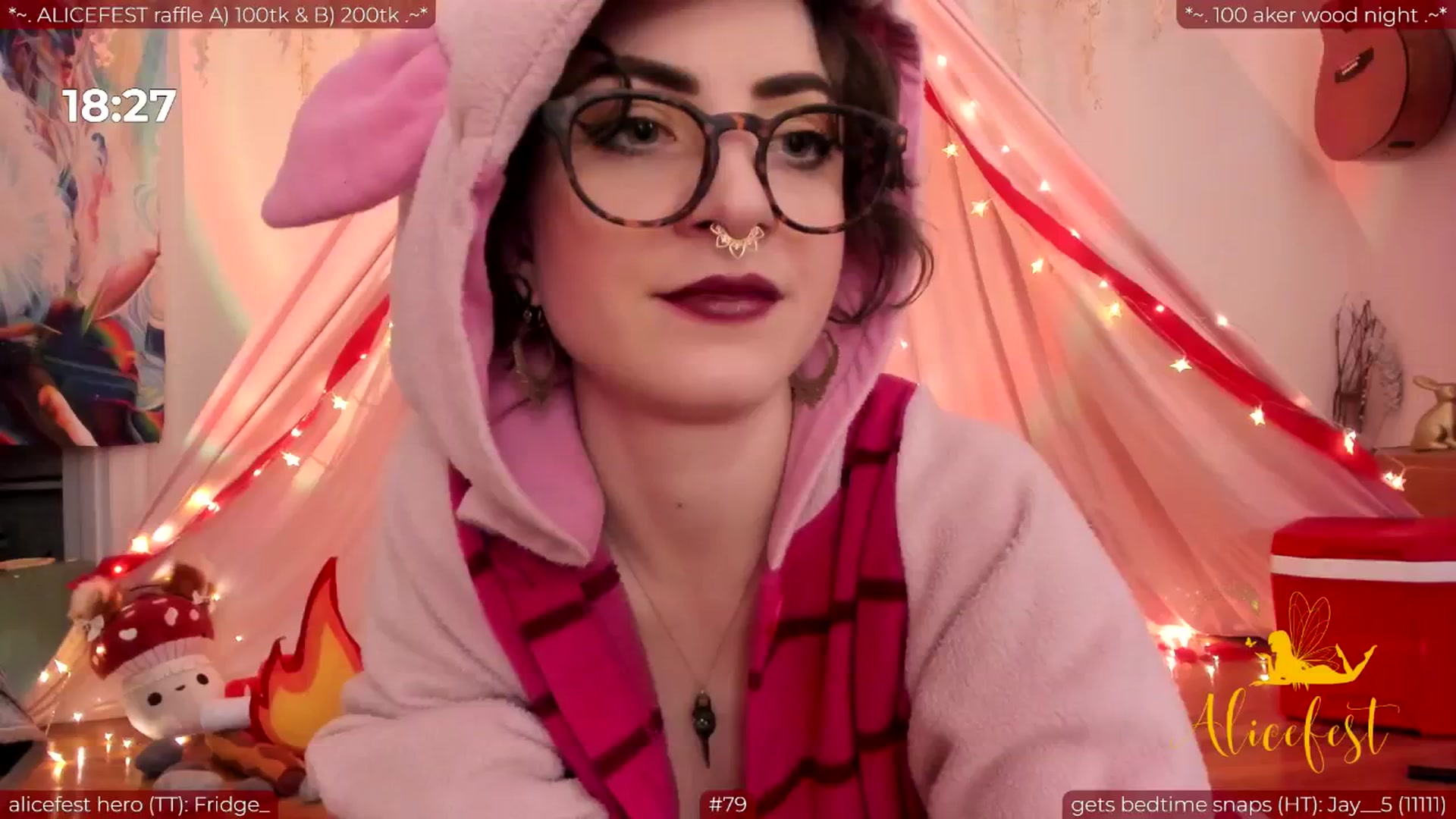 Gallery image thumbnail from aliceisonfire's myfreecams stream on, 06/26/2024, 08:18 image 14 of 20