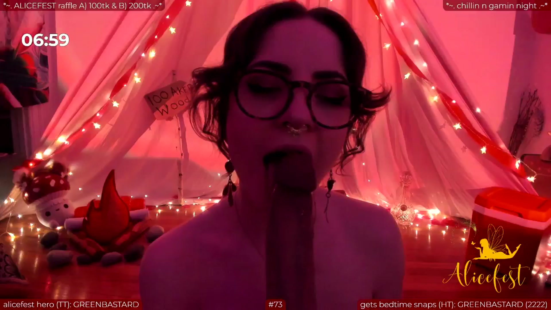 Gallery image thumbnail from aliceisonfire's myfreecams stream on, 06/27/2024, 10:47 image 17 of 20
