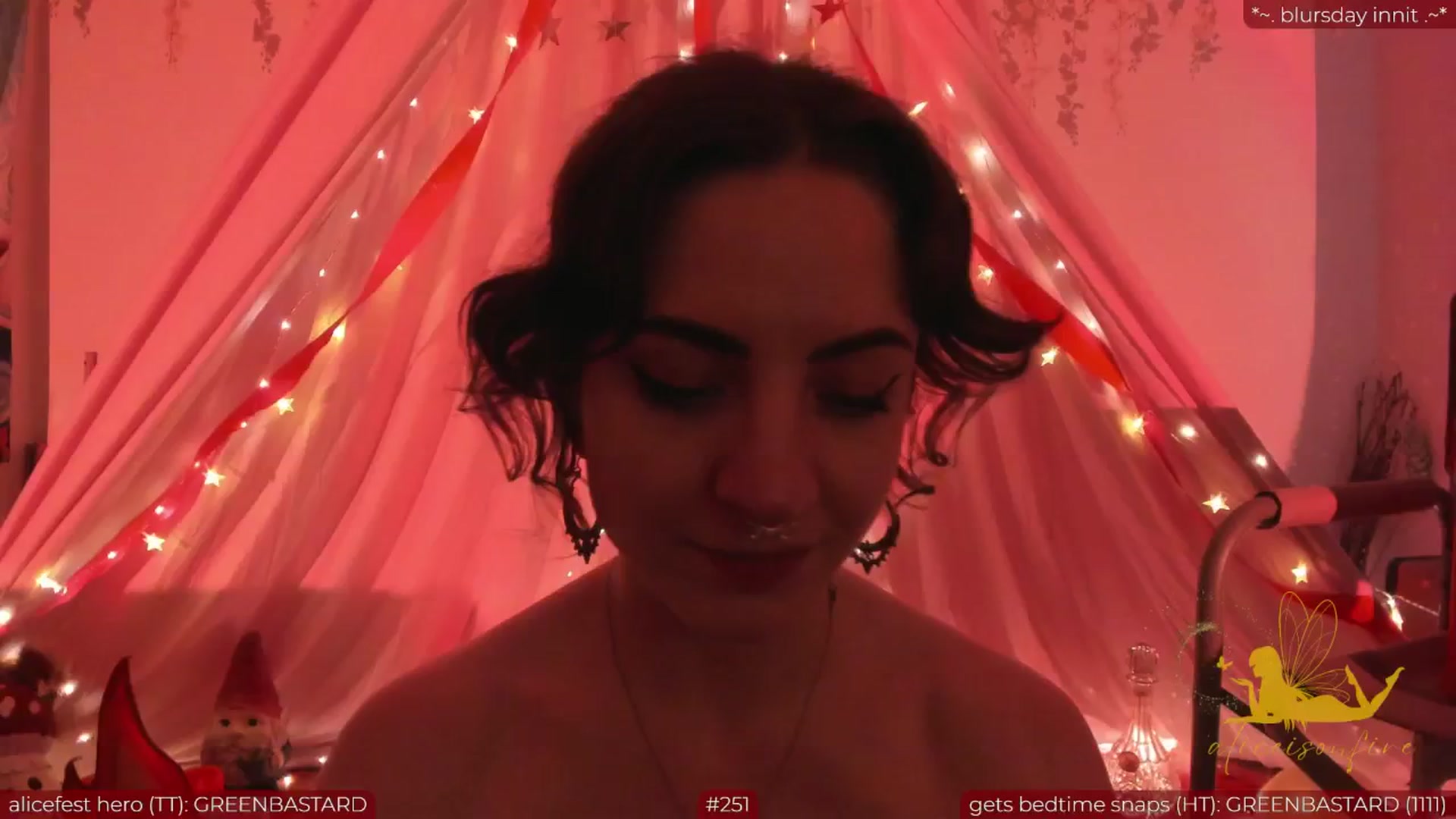 Gallery image thumbnail from aliceisonfire's myfreecams stream on, 07/05/2024, 12:23 image 5 of 20