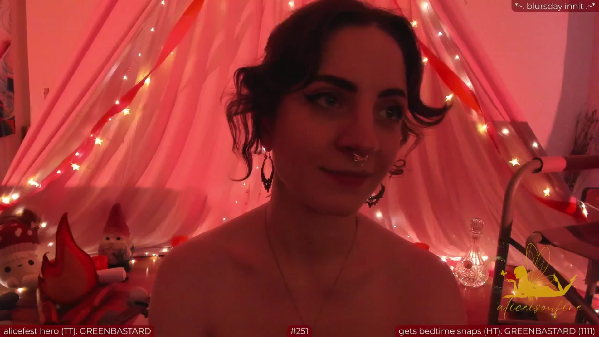 Gallery image thumbnail from aliceisonfire's myfreecams stream on, 07/05/2024, 12:23 image 6 of 20