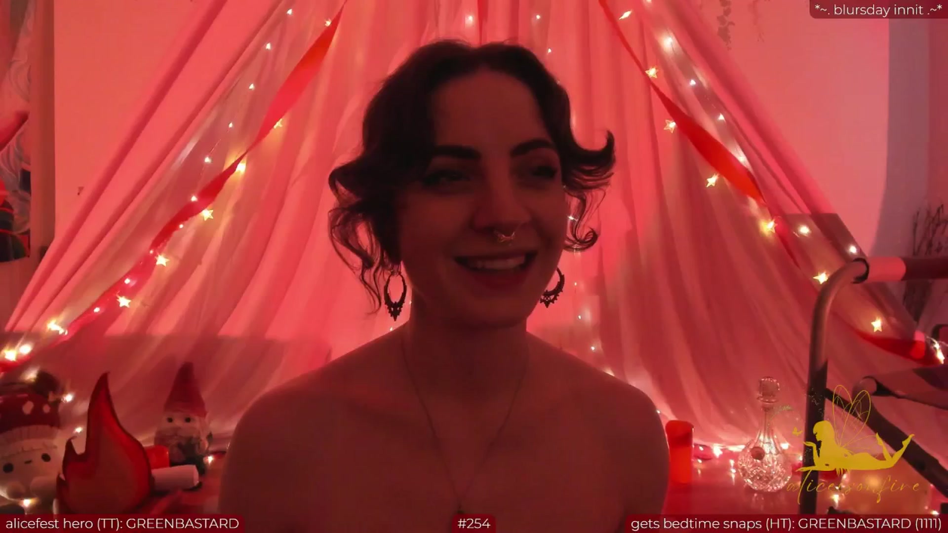Gallery image thumbnail from aliceisonfire's myfreecams stream on, 07/05/2024, 12:23 image 17 of 20