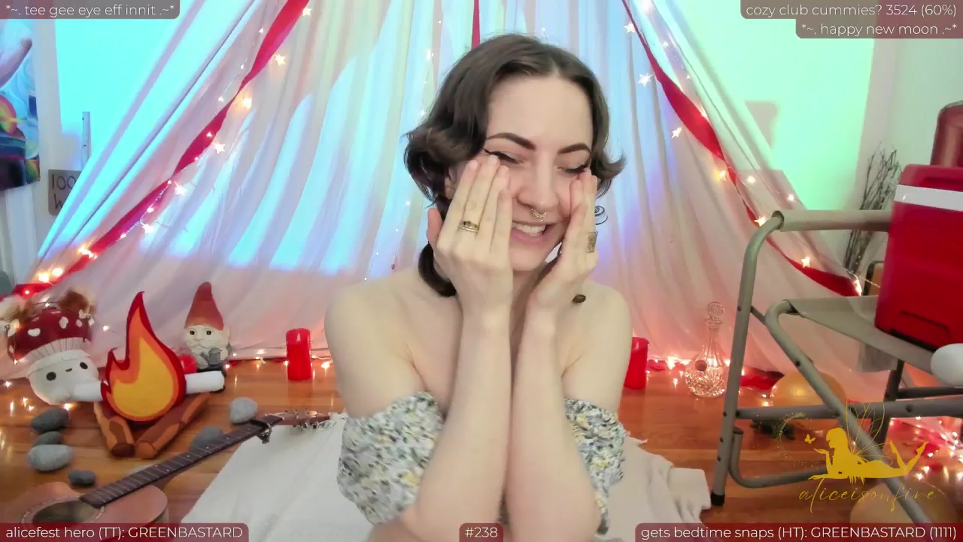 Gallery image thumbnail from aliceisonfire's myfreecams stream on, 07/06/2024, 08:18 image 16 of 20