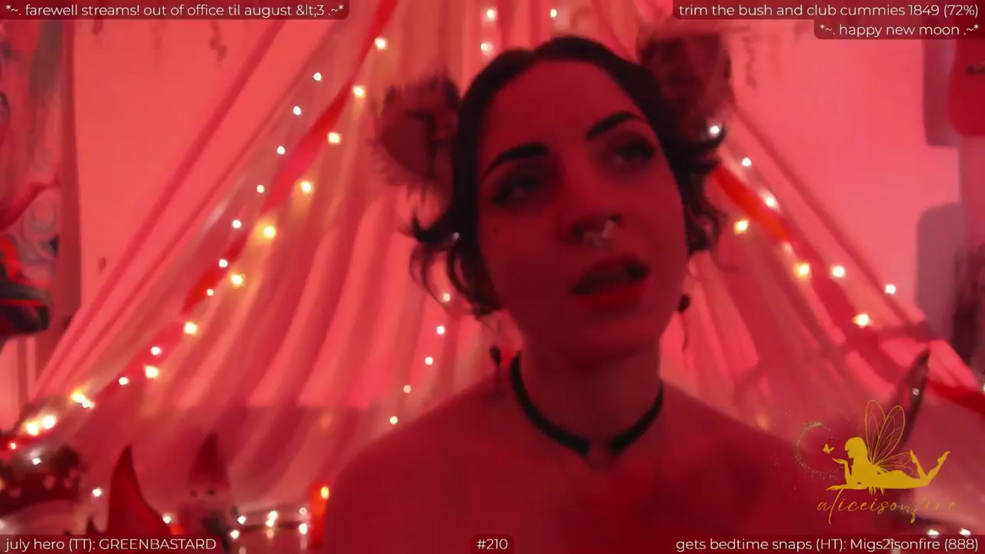 Gallery image thumbnail from aliceisonfire's myfreecams stream on, 07/07/2024, 12:34 image 15 of 20
