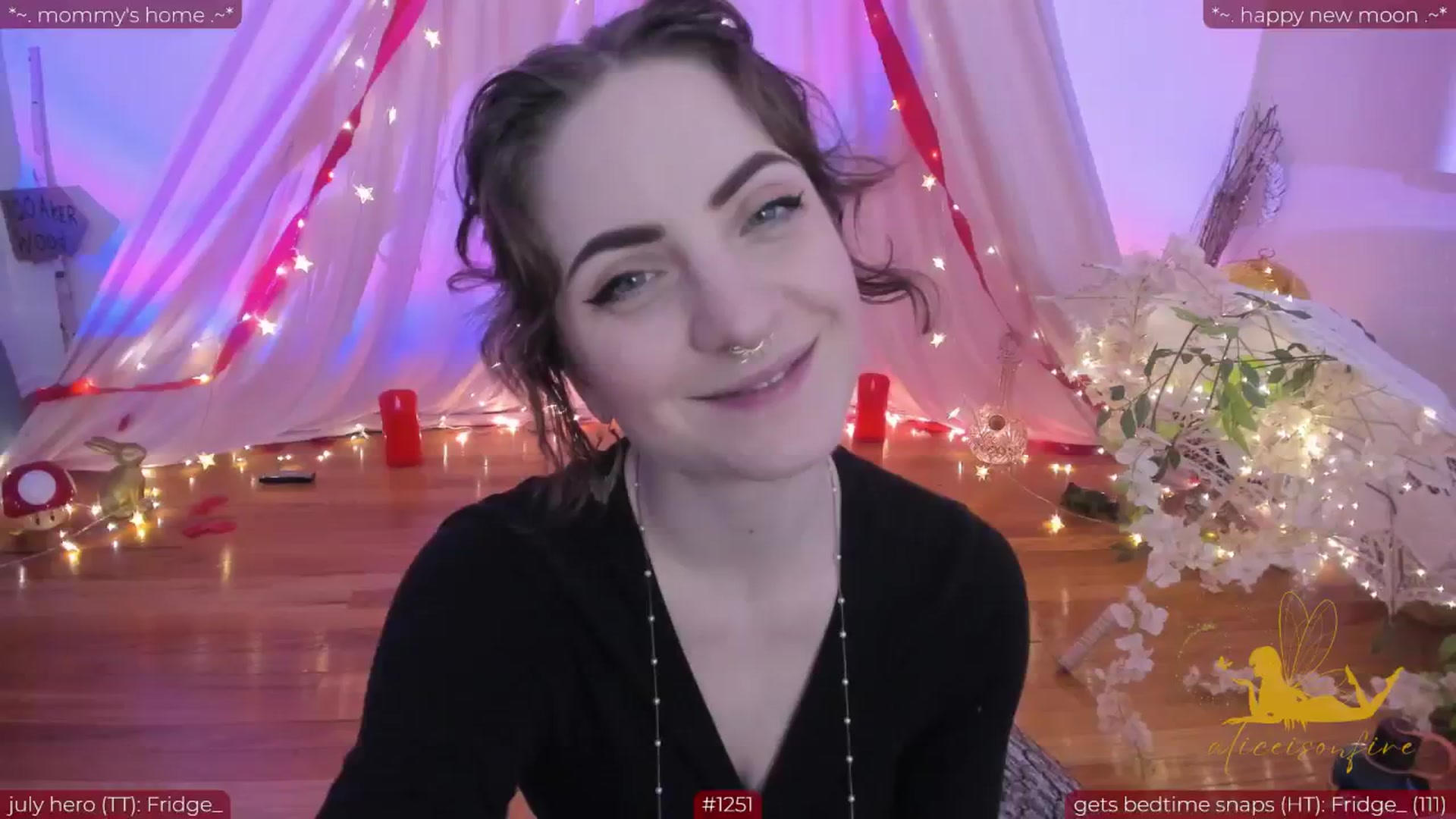 Gallery image thumbnail from aliceisonfire's myfreecams stream on, 08/07/2024, 03:28 image 15 of 20