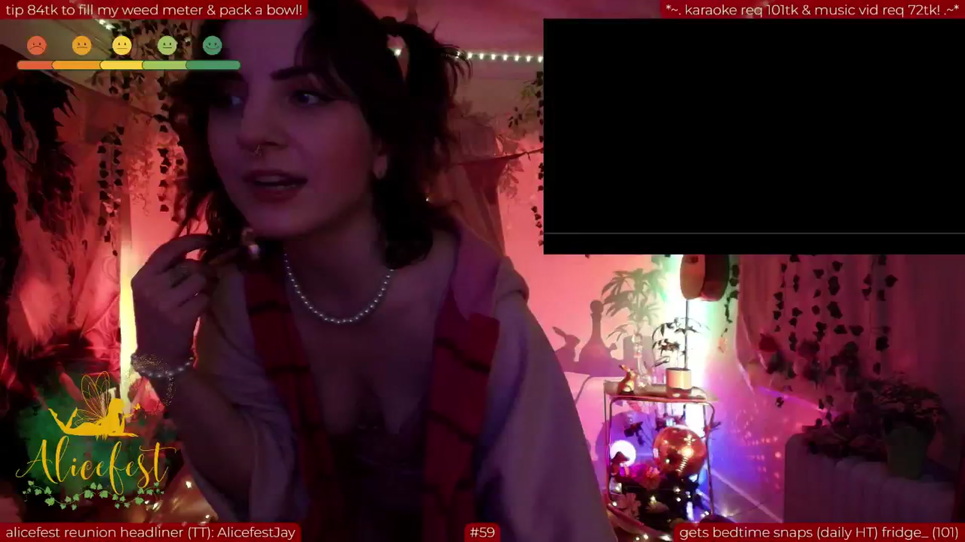 Gallery image thumbnail from aliceisonfire's myfreecams stream on, 06/13/2025, 08:42 image 18 of 20