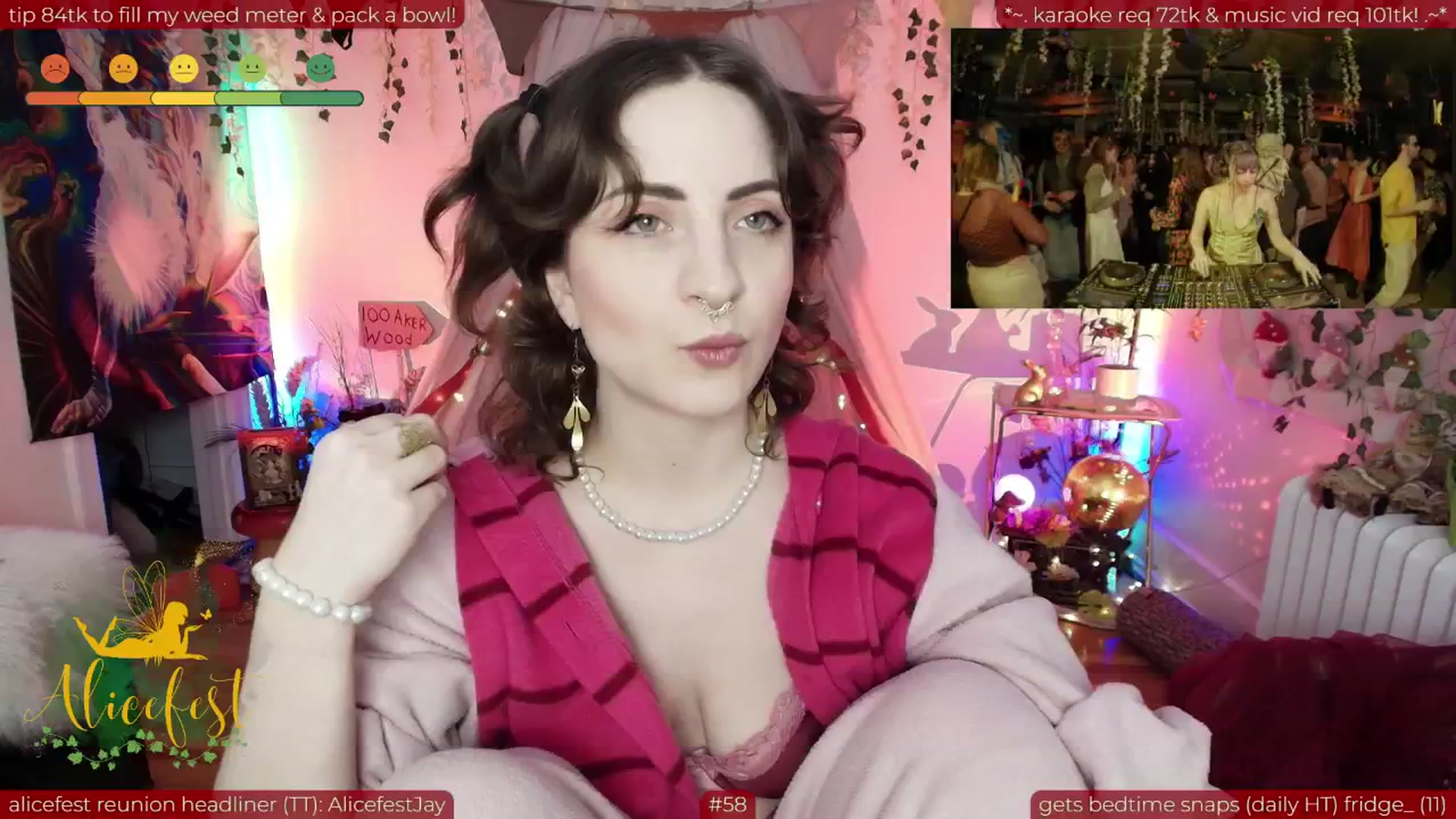 Gallery image thumbnail from aliceisonfire's myfreecams stream on, 06/13/2025, 08:42 image 4 of 20