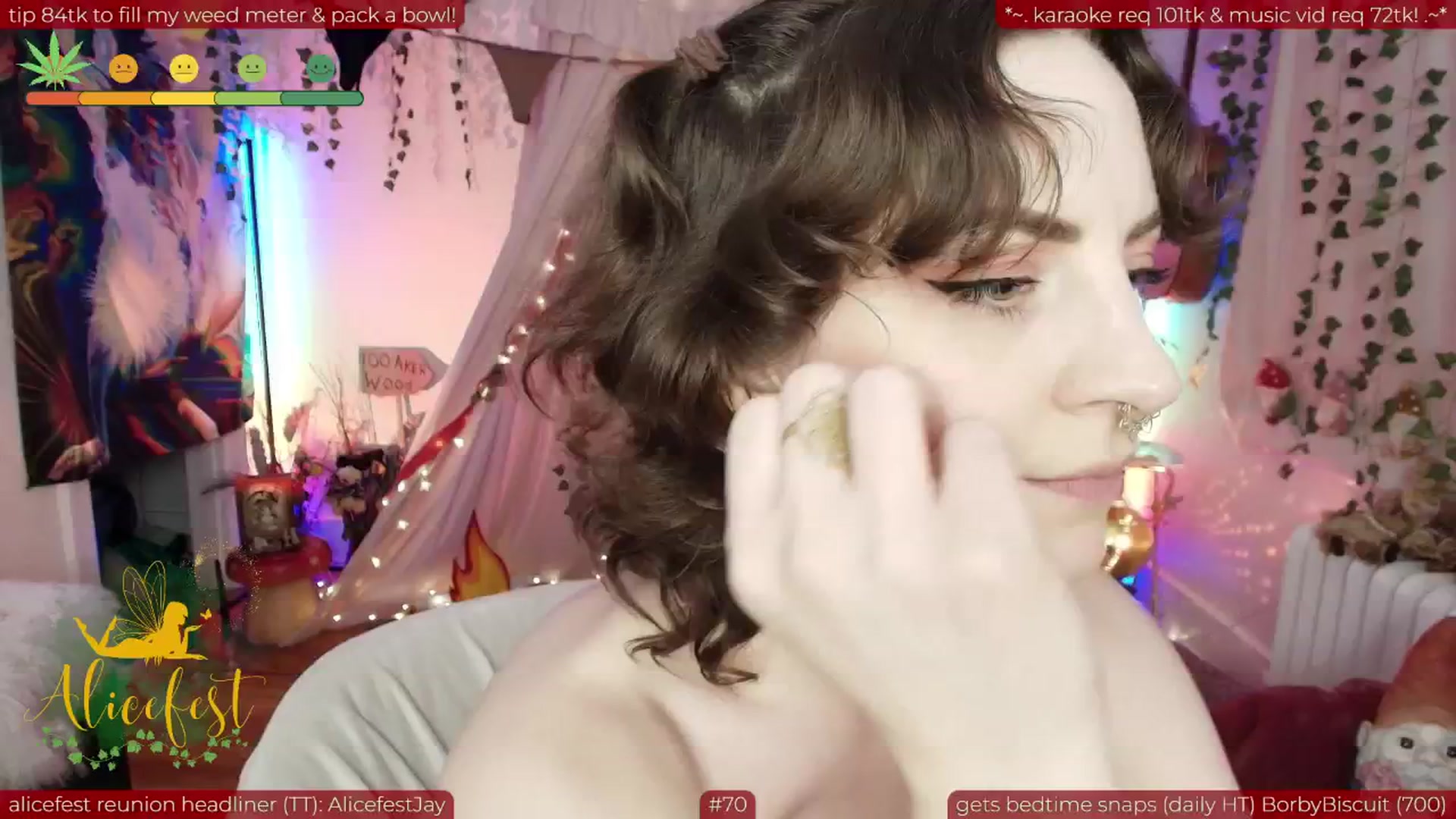 Gallery image thumbnail from aliceisonfire's myfreecams stream on, 06/16/2025, 10:39 image 11 of 20