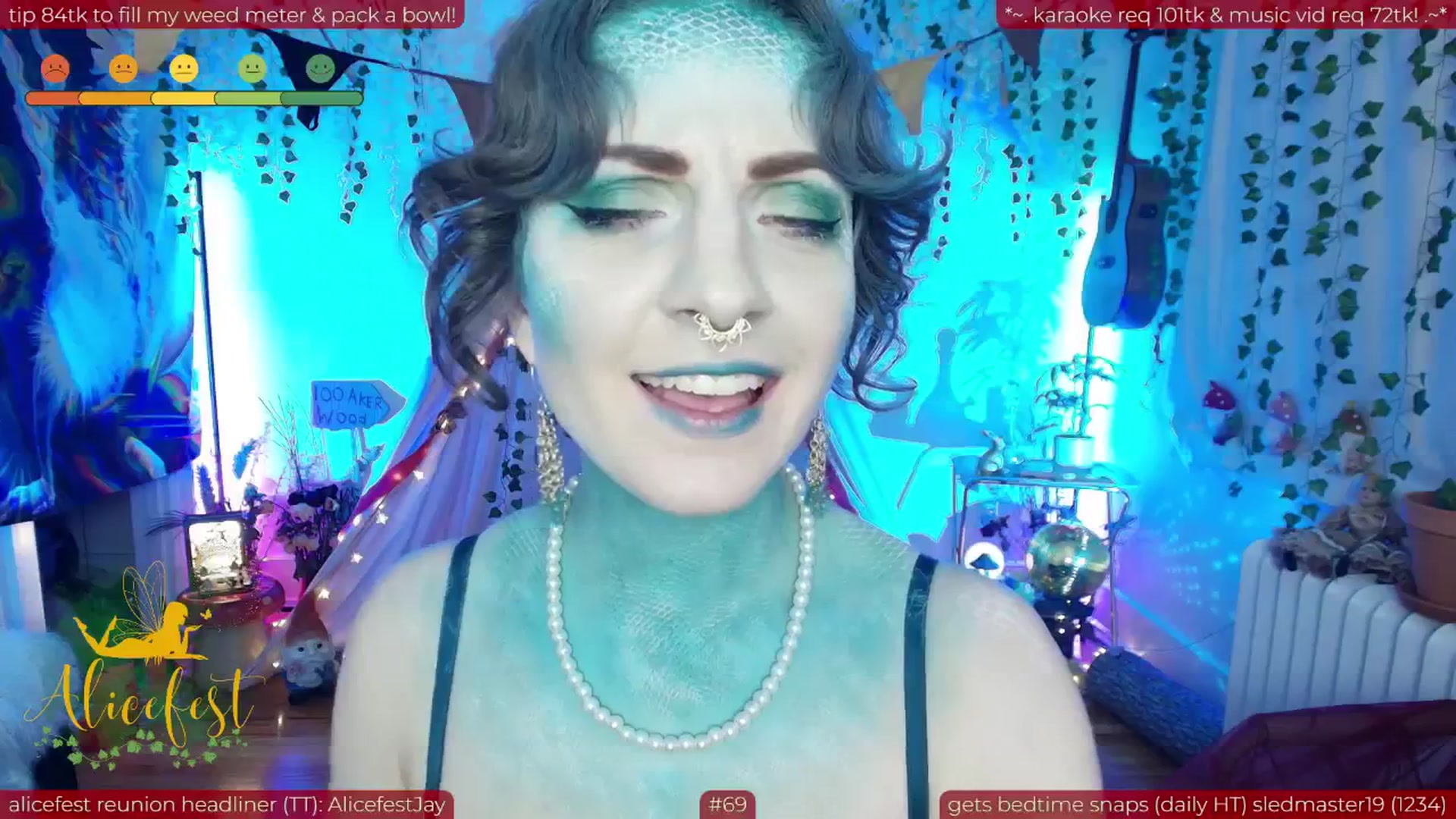 Gallery image thumbnail from aliceisonfire's myfreecams stream on, 06/19/2025, 08:48 image 15 of 20