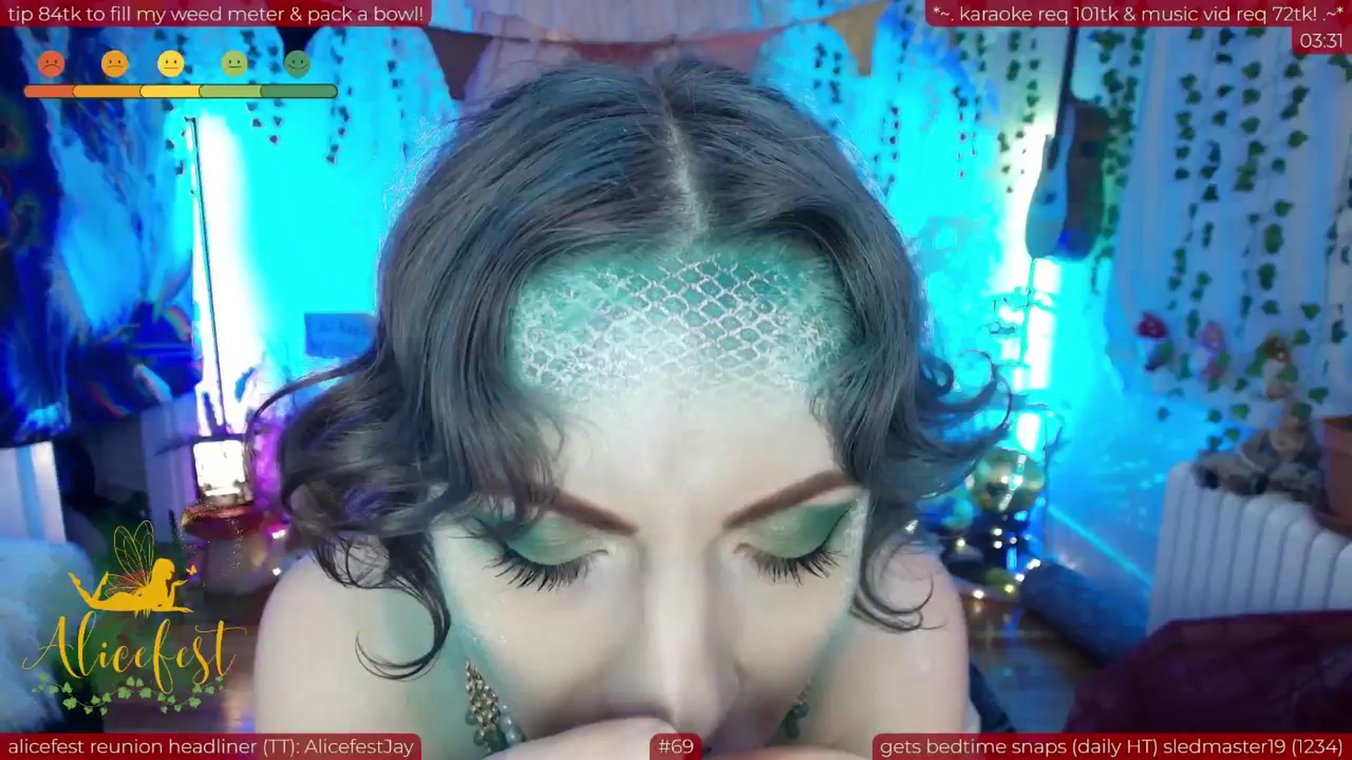 Gallery image thumbnail from aliceisonfire's myfreecams stream on, 06/19/2025, 09:37 image 6 of 20