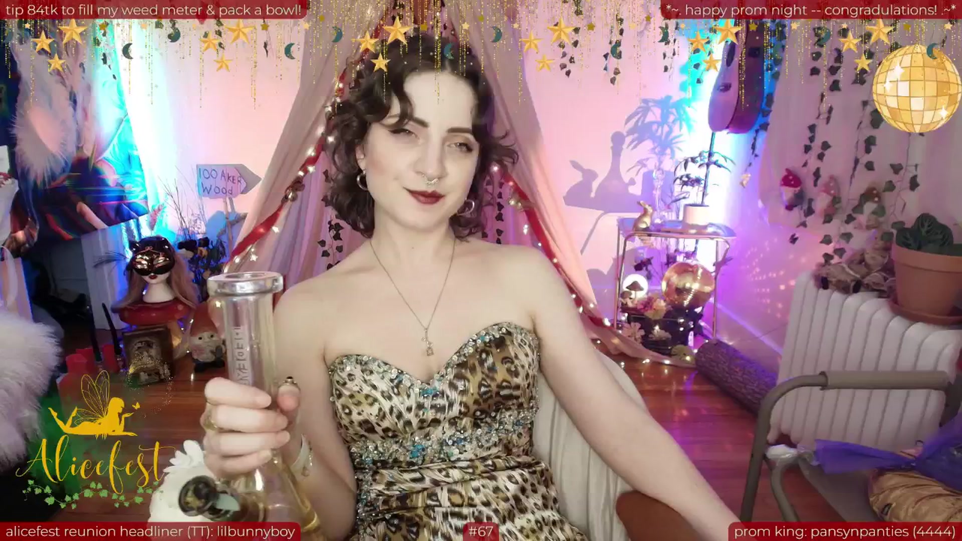 Gallery image thumbnail from aliceisonfire's myfreecams stream on, 06/21/2025, 09:47 image 6 of 20