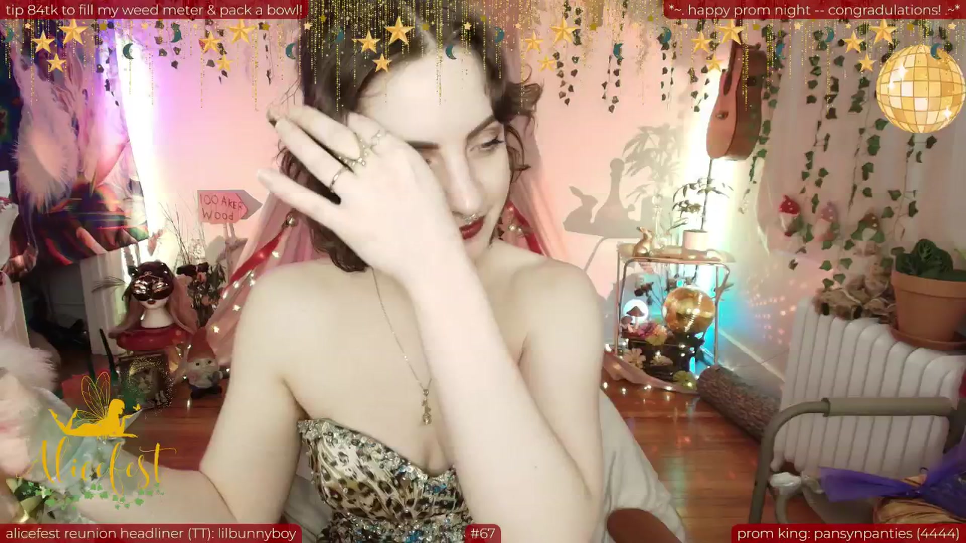 Gallery image thumbnail from aliceisonfire's myfreecams stream on, 06/21/2025, 09:47 image 7 of 20