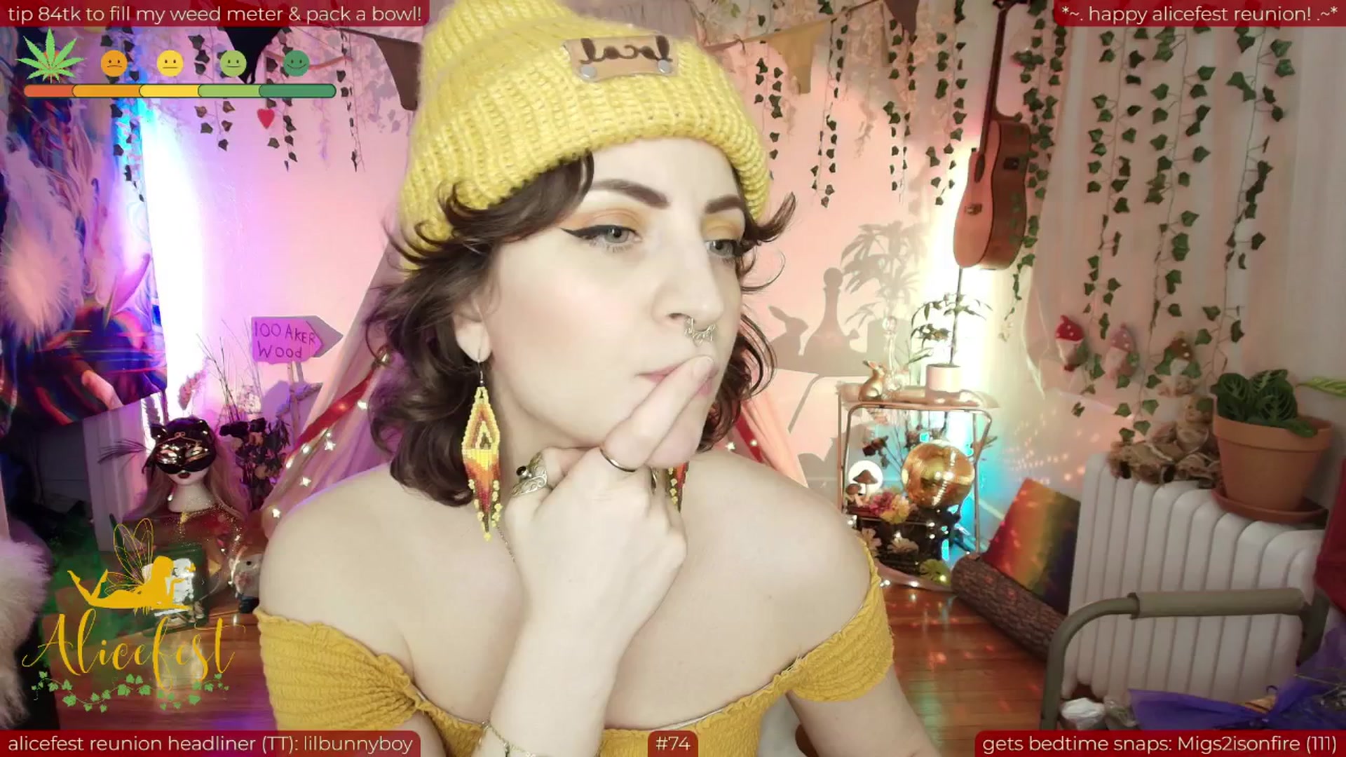 Gallery image thumbnail from aliceisonfire's myfreecams stream on, 06/23/2025, 07:12 image 4 of 20