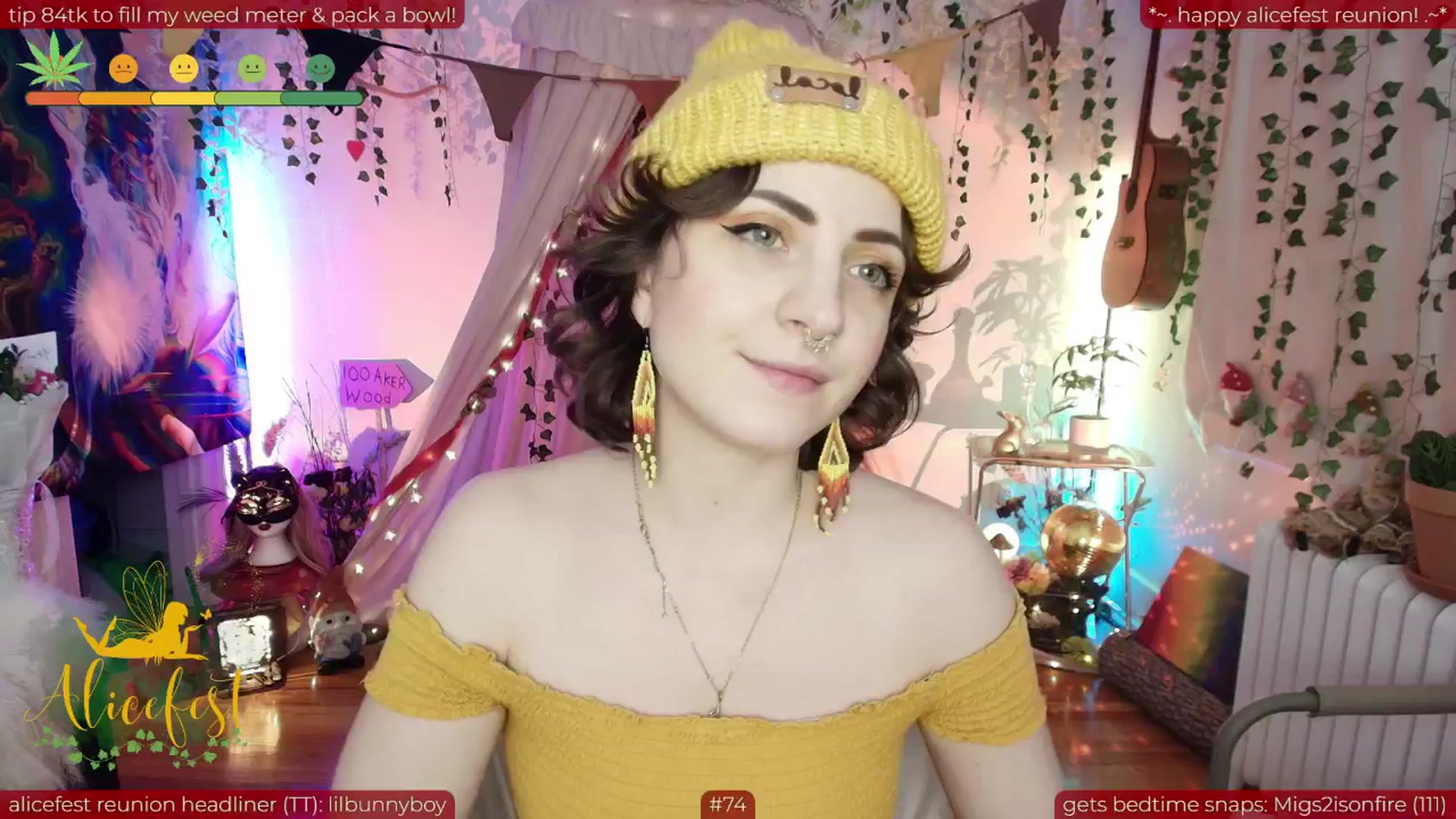Gallery image thumbnail from aliceisonfire's myfreecams stream on, 06/23/2025, 07:12 image 19 of 20