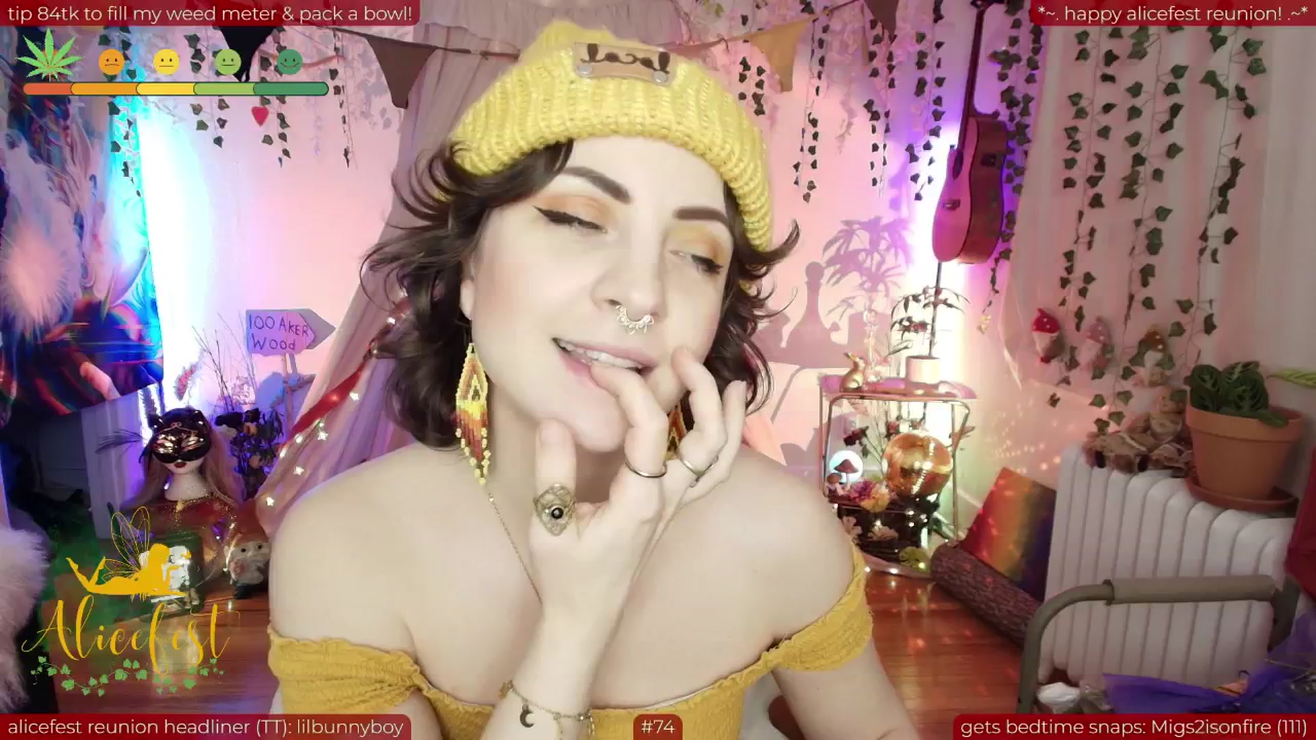 Gallery image thumbnail from aliceisonfire's myfreecams stream on, 06/23/2025, 07:12 image 8 of 20