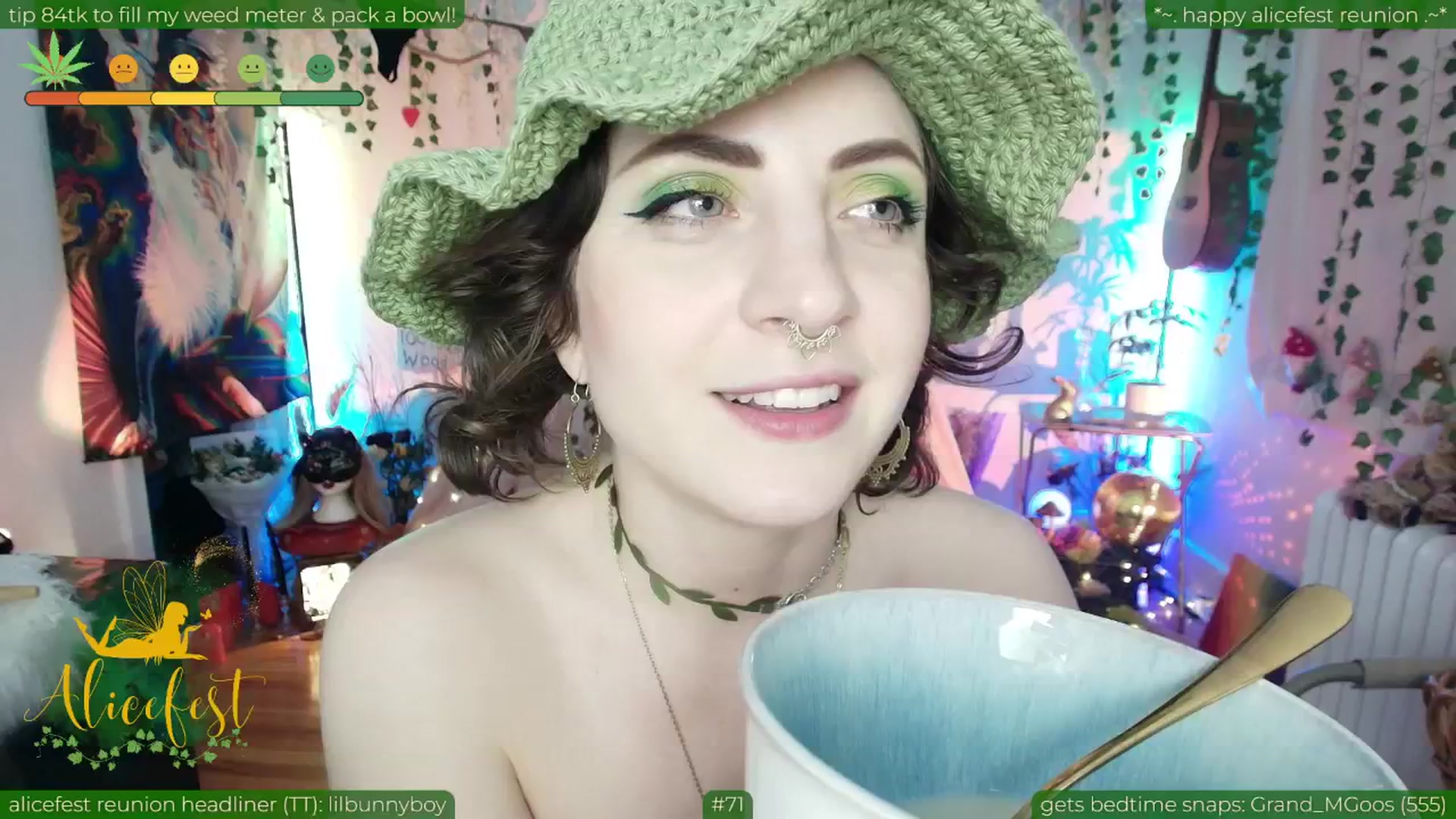Gallery image thumbnail from aliceisonfire's myfreecams stream on, 06/26/2025, 10:57 image 6 of 20
