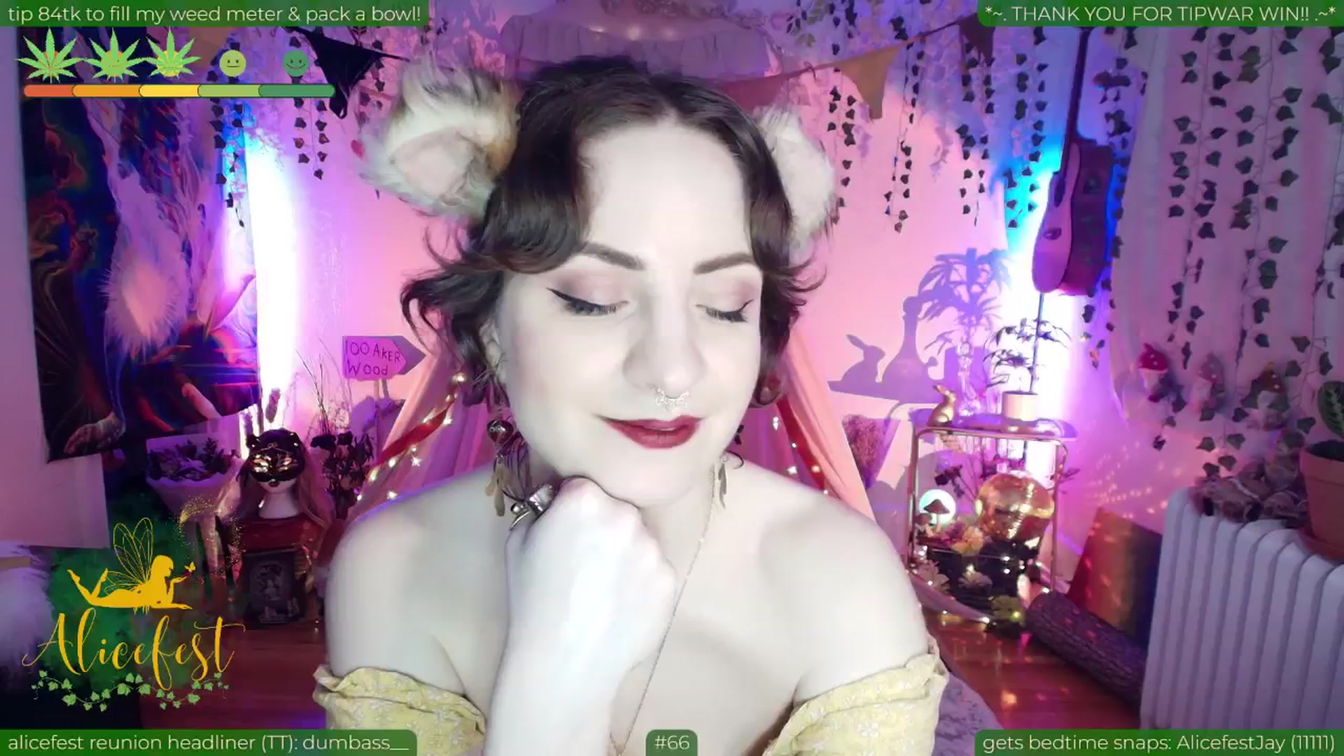 Gallery image thumbnail from aliceisonfire's myfreecams stream on, 06/30/2025, 06:53 image 6 of 20