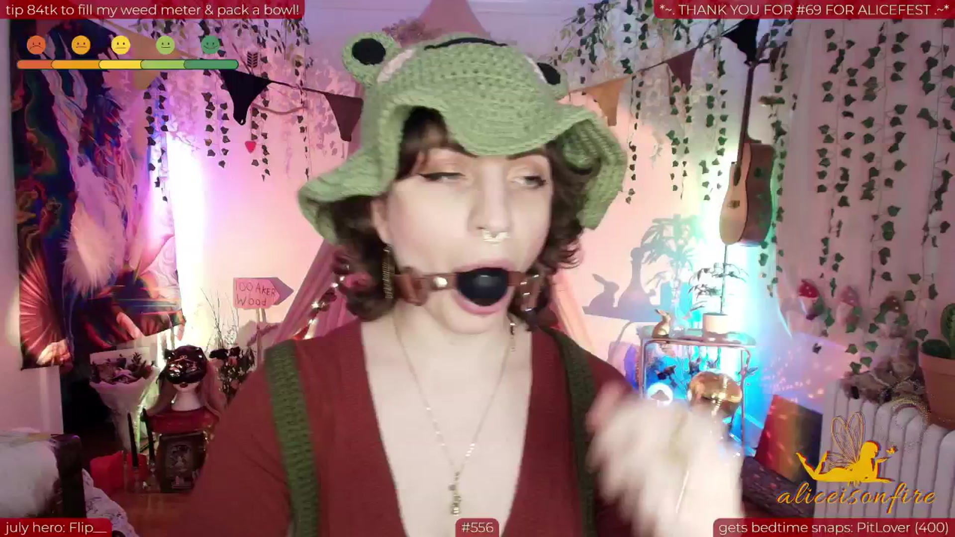 Gallery image thumbnail from aliceisonfire's myfreecams stream on, 07/04/2025, 05:40 image 18 of 20