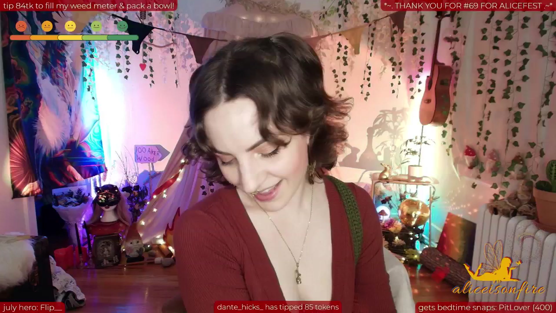 Gallery image thumbnail from aliceisonfire's myfreecams stream on, 07/04/2025, 05:58 image 4 of 20