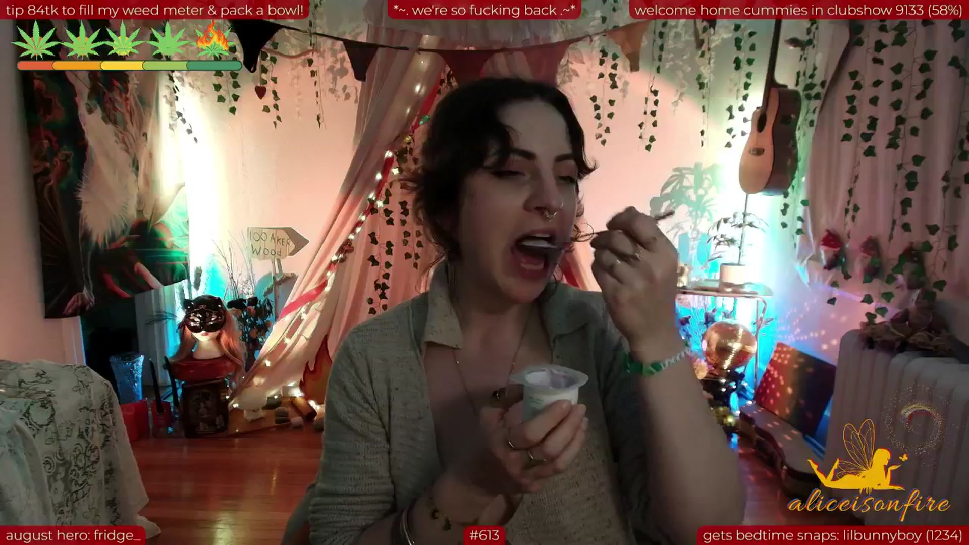 Gallery image thumbnail from aliceisonfire's myfreecams stream on, 08/06/2025, 13:08 image 12 of 20