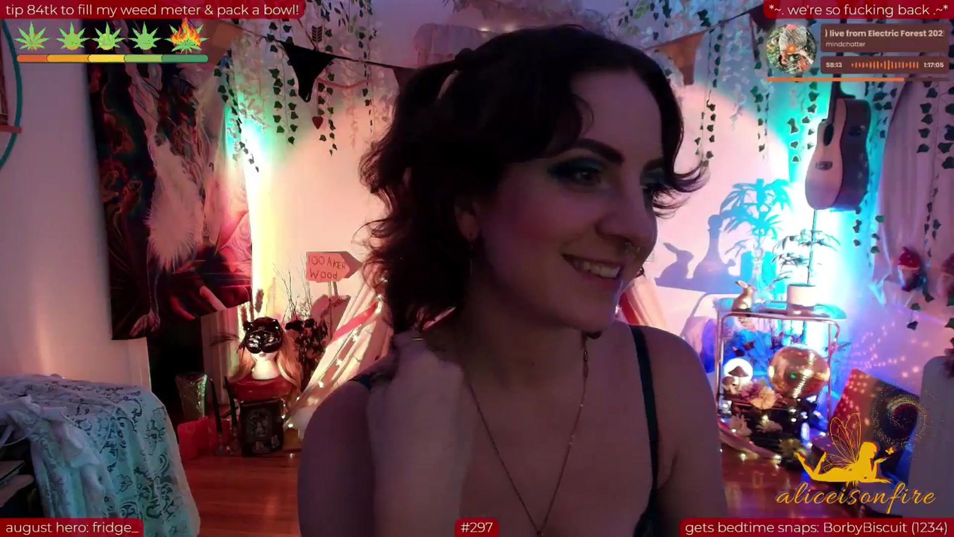 Gallery image thumbnail from aliceisonfire's myfreecams stream on, 08/08/2025, 10:02 image 7 of 20