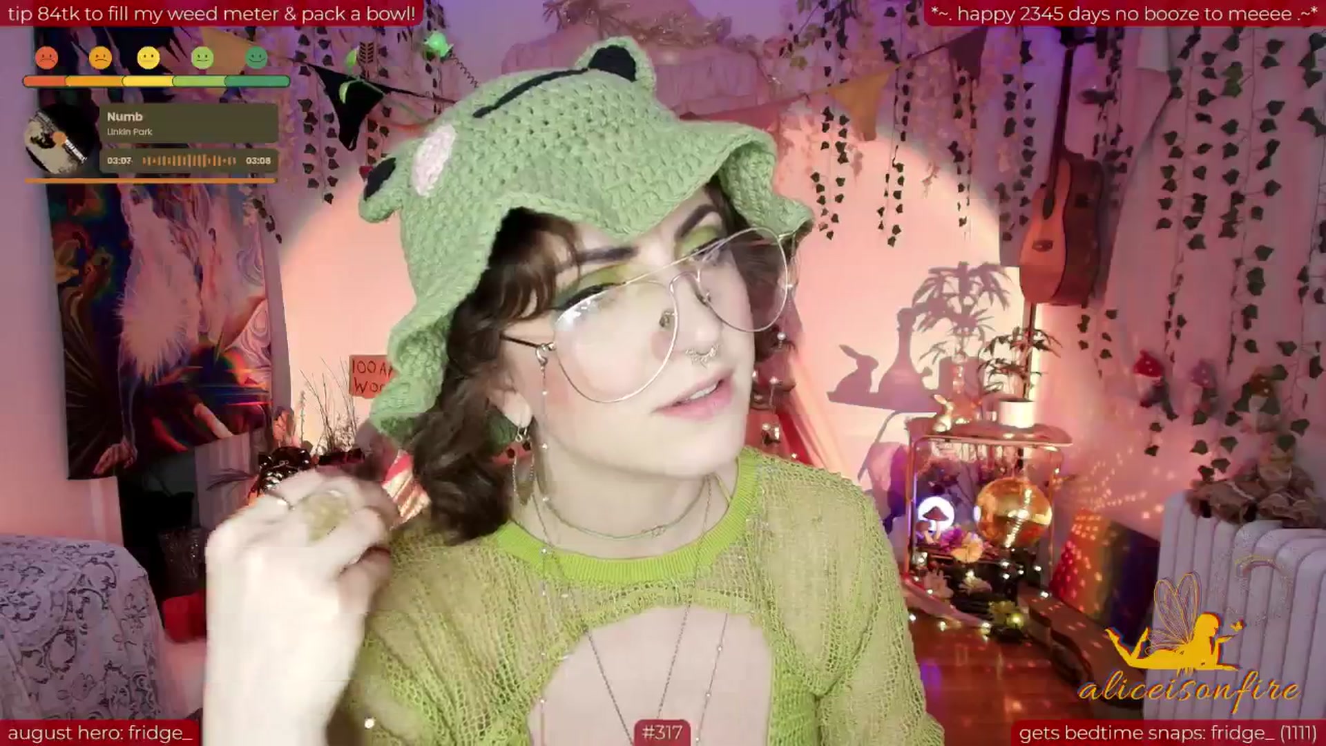 Gallery image thumbnail from aliceisonfire's myfreecams stream on, 08/12/2025, 10:20 image 11 of 20