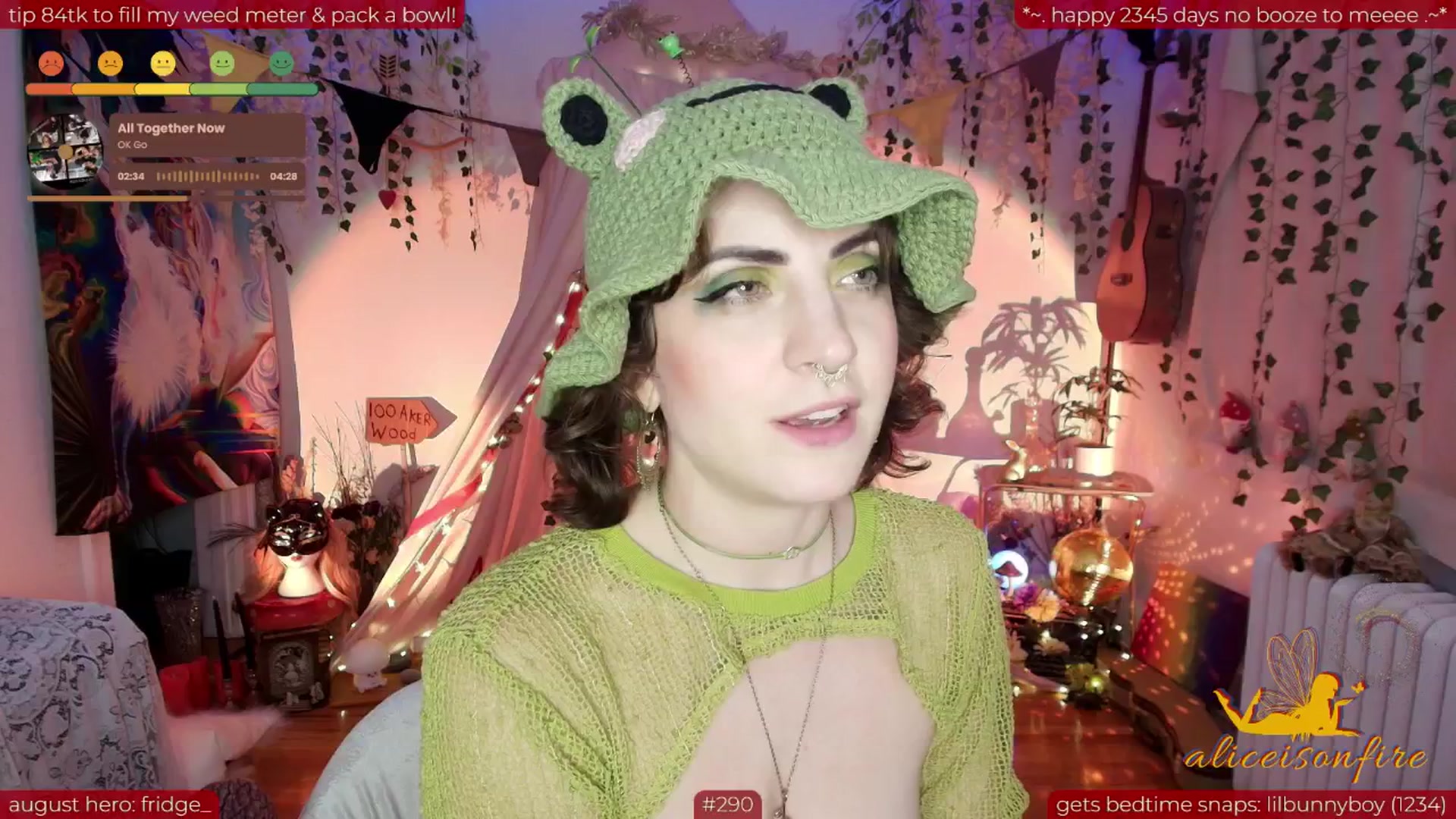 Gallery image thumbnail from aliceisonfire's myfreecams stream on, 08/12/2025, 10:59 image 1 of 20