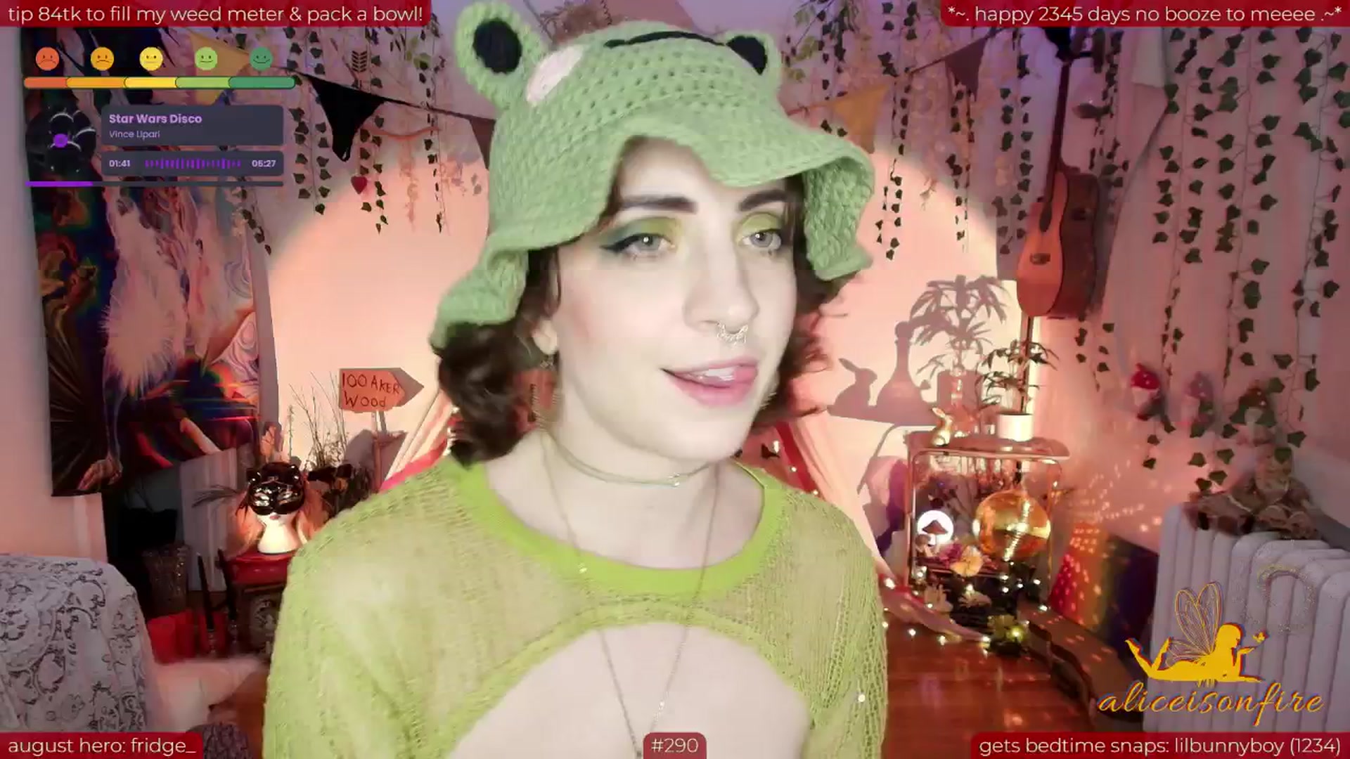 Gallery image thumbnail from aliceisonfire's myfreecams stream on, 08/12/2025, 10:59 image 8 of 20