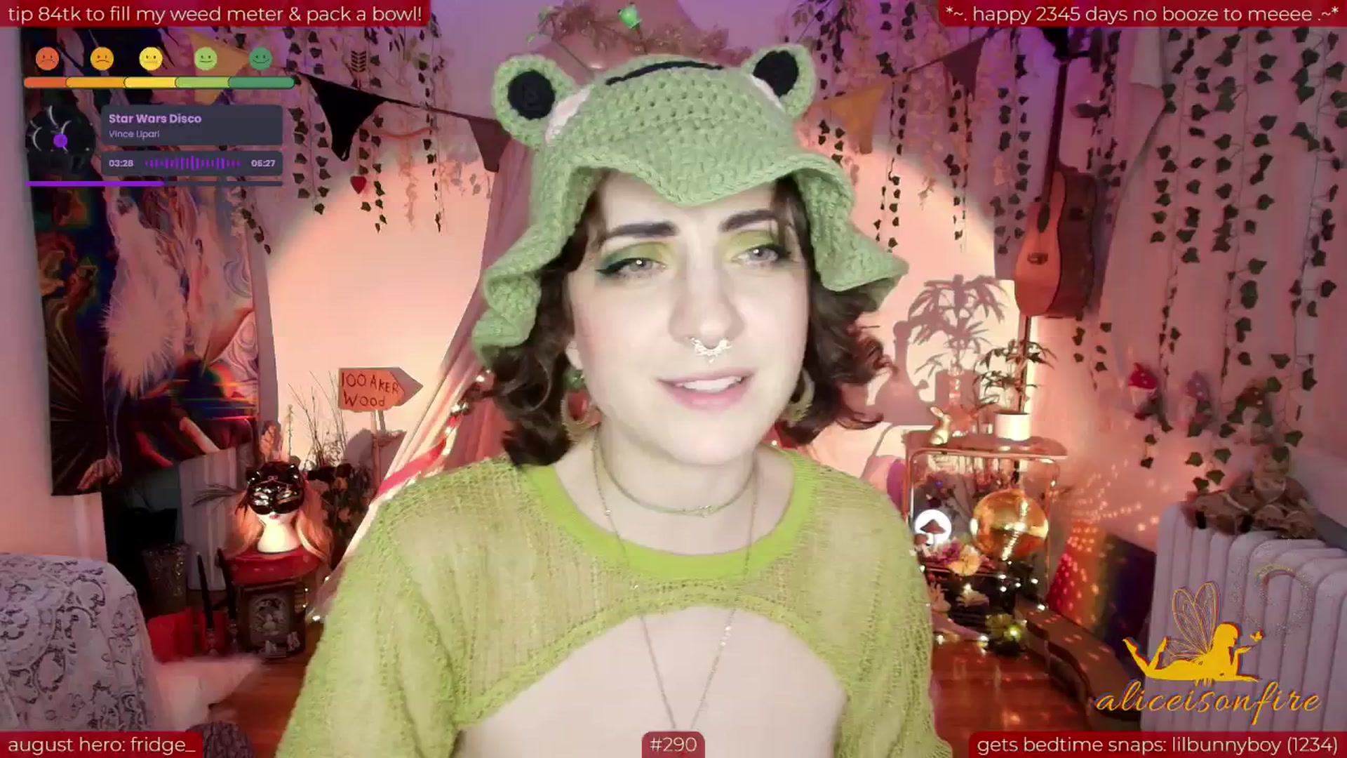 Gallery image thumbnail from aliceisonfire's myfreecams stream on, 08/12/2025, 10:59 image 9 of 20