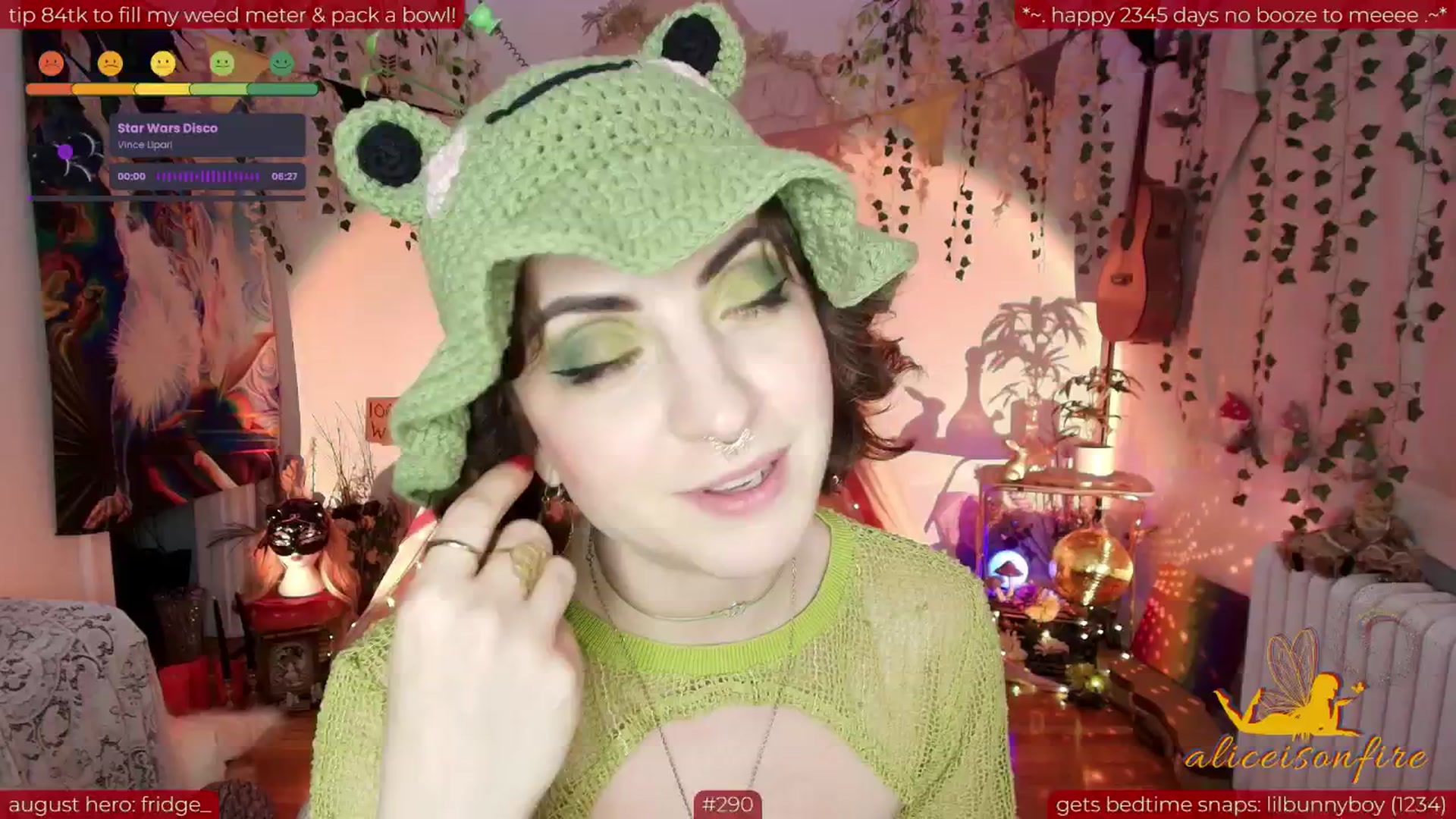 Gallery image thumbnail from aliceisonfire's myfreecams stream on, 08/12/2025, 10:59 image 7 of 20