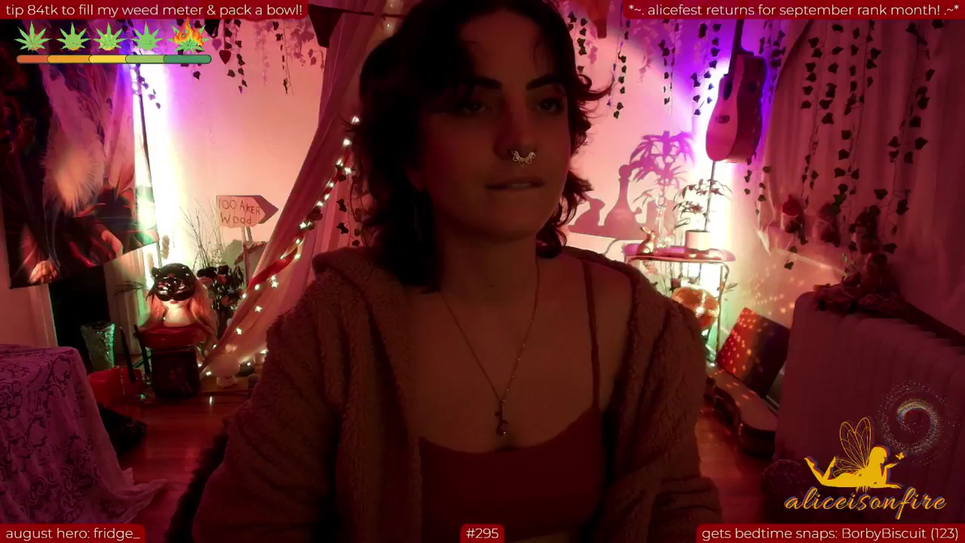 Gallery image thumbnail from aliceisonfire's myfreecams stream on, 08/21/2025, 08:30 image 16 of 20