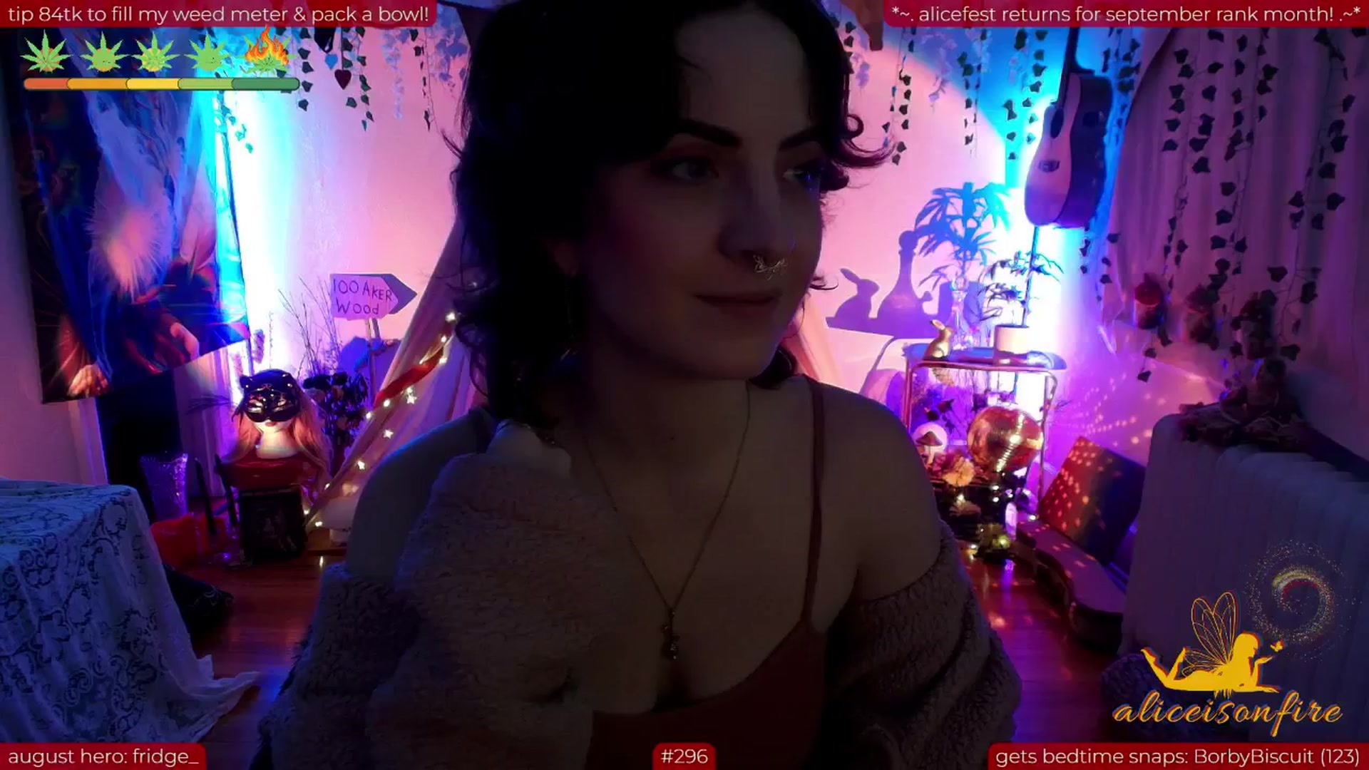 Gallery image thumbnail from aliceisonfire's myfreecams stream on, 08/21/2025, 08:30 image 19 of 20