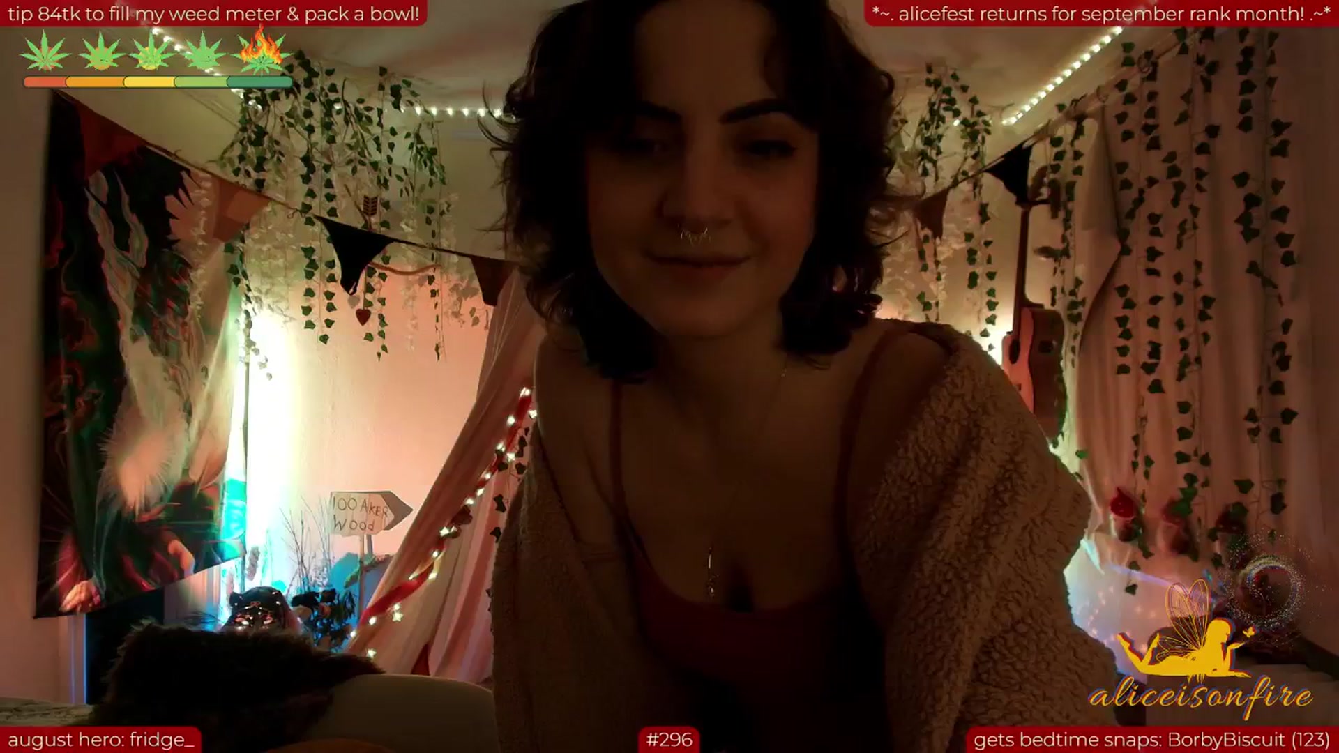 Gallery image thumbnail from aliceisonfire's myfreecams stream on, 08/21/2025, 08:30 image 17 of 20