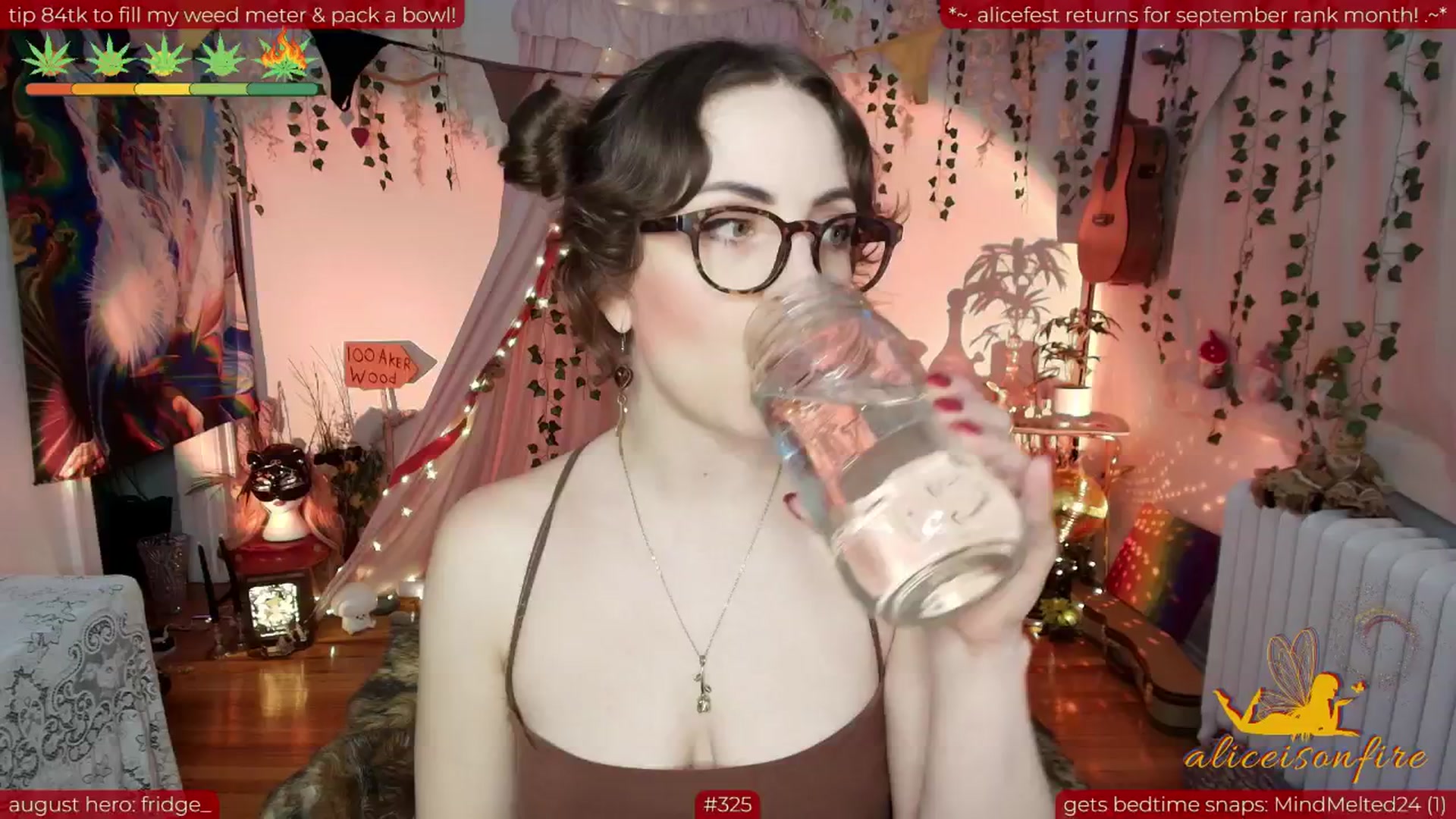 Gallery image thumbnail from aliceisonfire's myfreecams stream on, 08/23/2025, 05:58 image 11 of 20