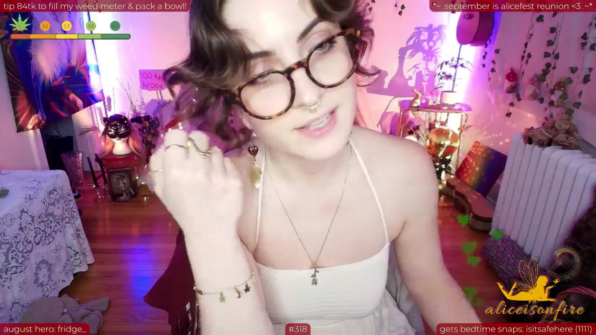 Gallery image thumbnail from aliceisonfire's myfreecams stream on, 08/25/2025, 10:27 image 8 of 20