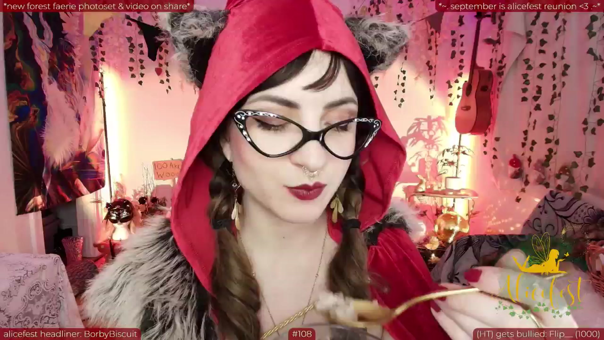 Gallery image thumbnail from aliceisonfire's myfreecams stream on, 09/11/2025, 12:19 image 3 of 20