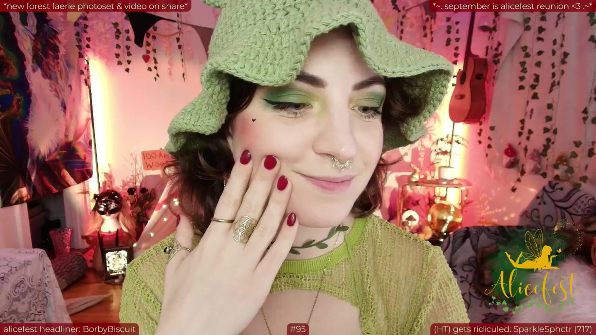 Gallery image thumbnail from aliceisonfire's myfreecams stream on, 09/12/2025, 08:11 image 10 of 20