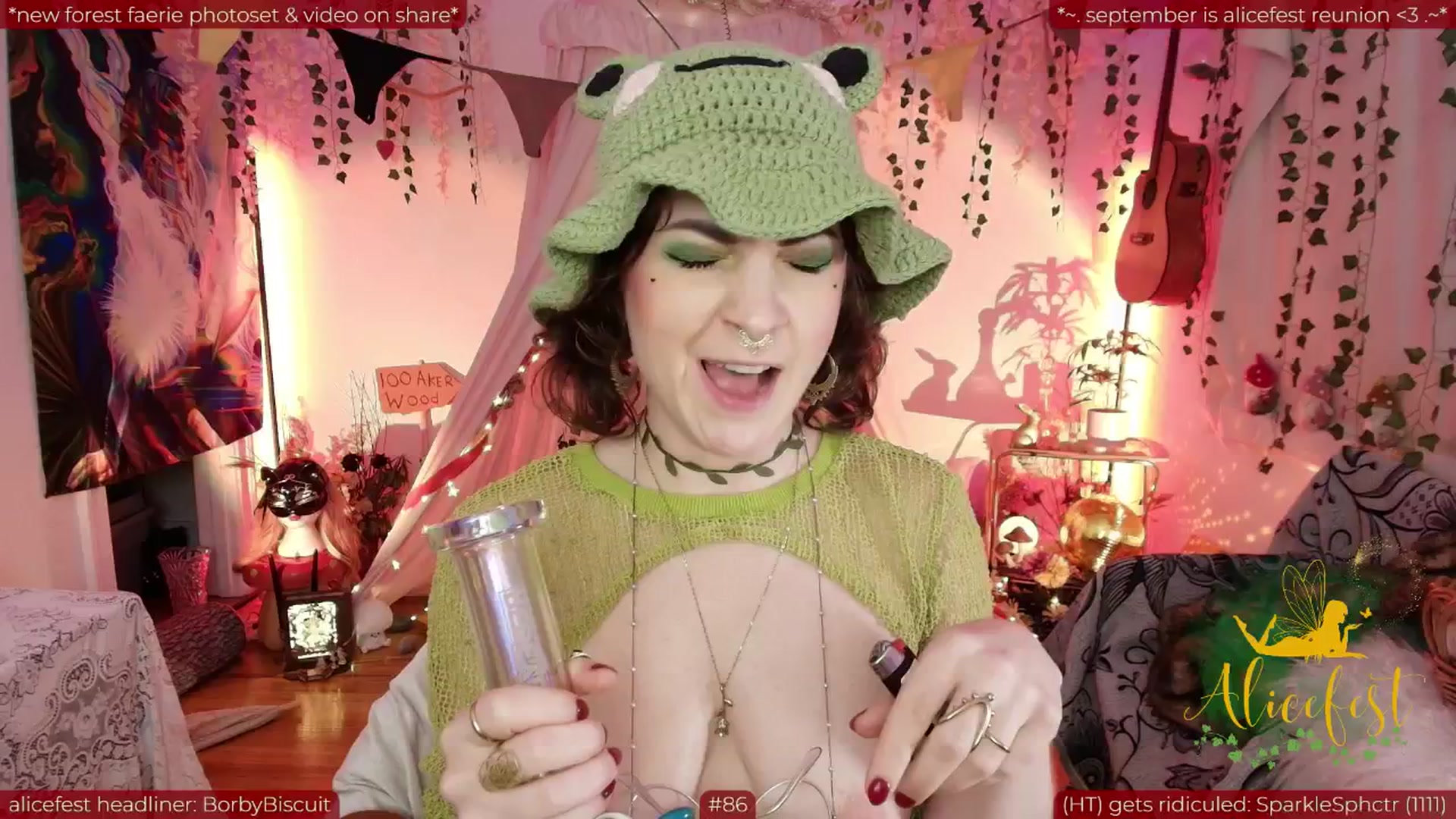 Gallery image thumbnail from aliceisonfire's myfreecams stream on, 09/12/2025, 09:06 image 1 of 20