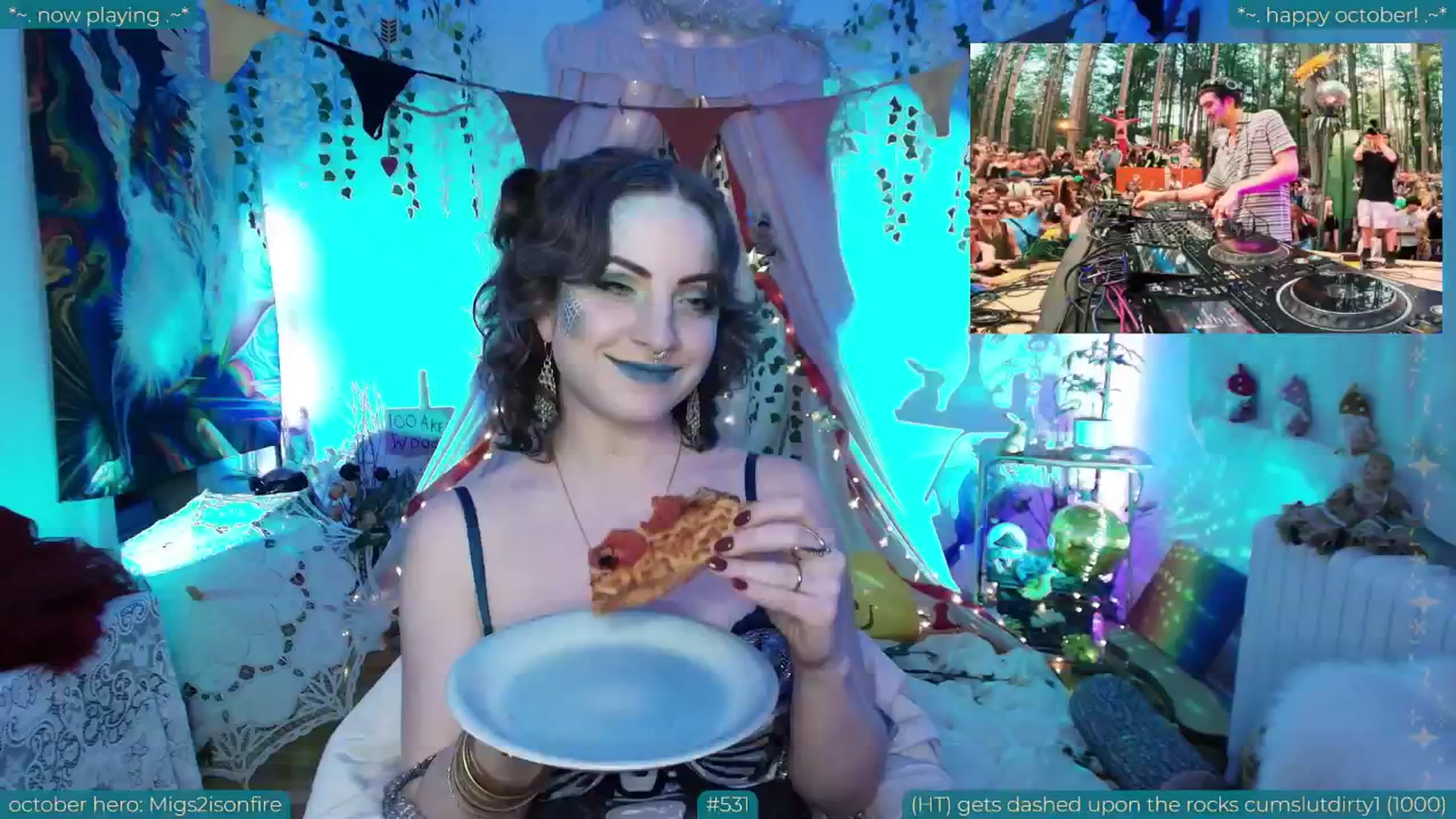 Gallery image thumbnail from aliceisonfire's myfreecams stream on, 10/04/2025, 11:04 image 6 of 20