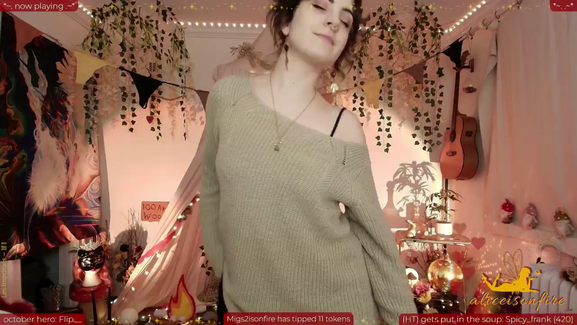 Gallery image thumbnail from aliceisonfire's myfreecams stream on, 10/13/2025, 05:58 image 15 of 20