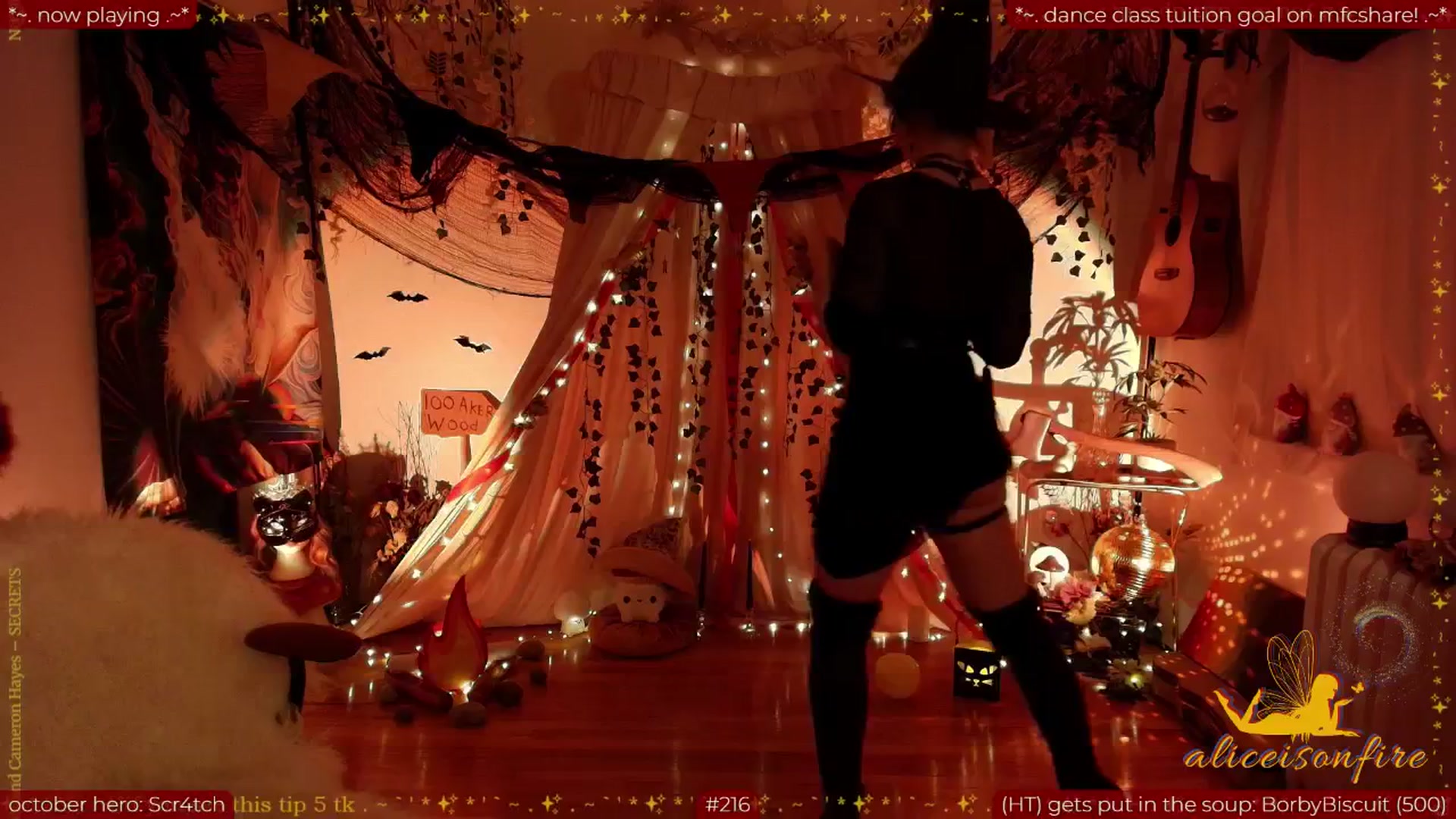 Gallery image thumbnail from aliceisonfire's myfreecams stream on, 10/23/2025, 10:34 image 19 of 20