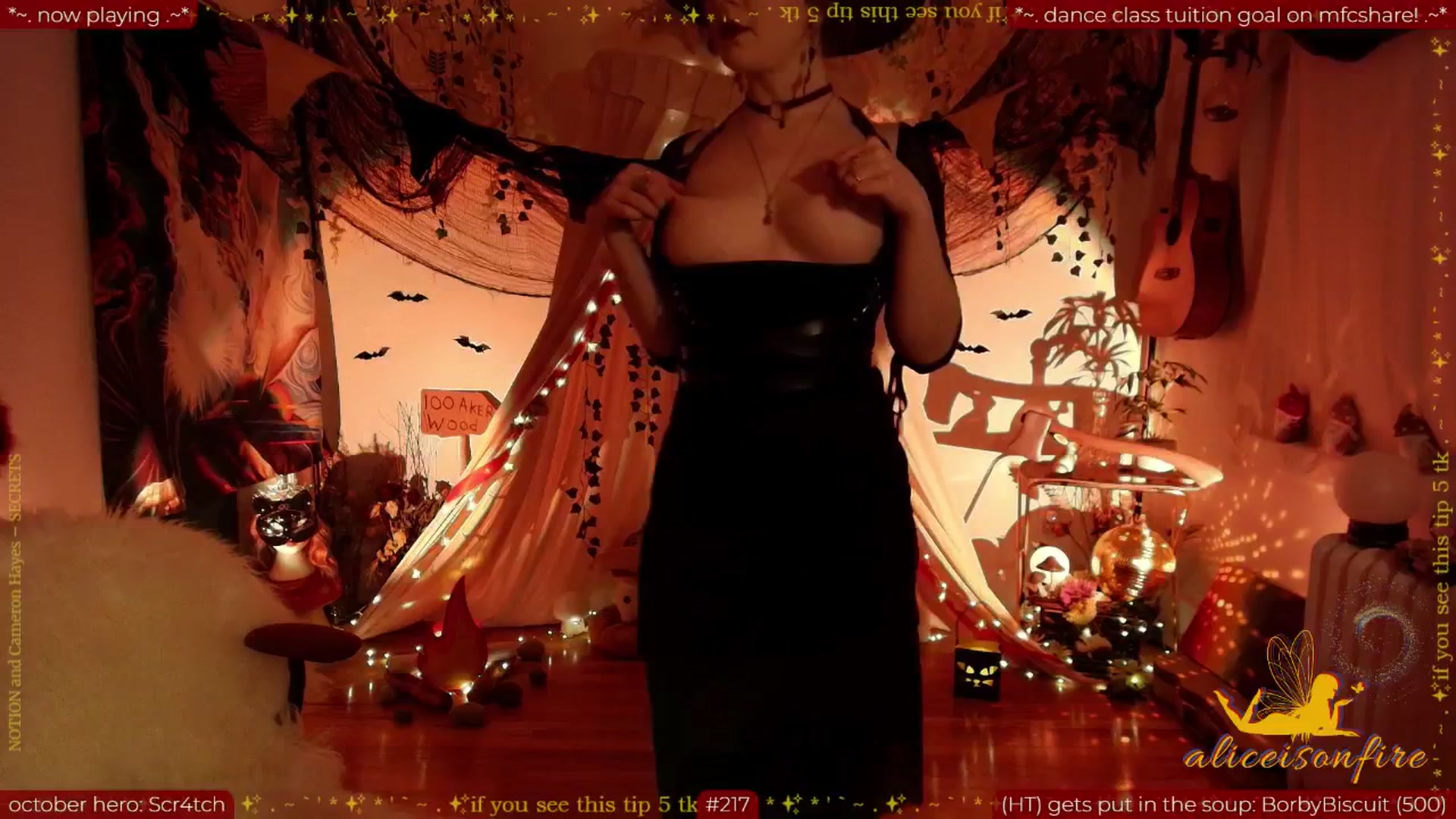 Gallery image thumbnail from aliceisonfire's myfreecams stream on, 10/23/2025, 10:34 image 18 of 20